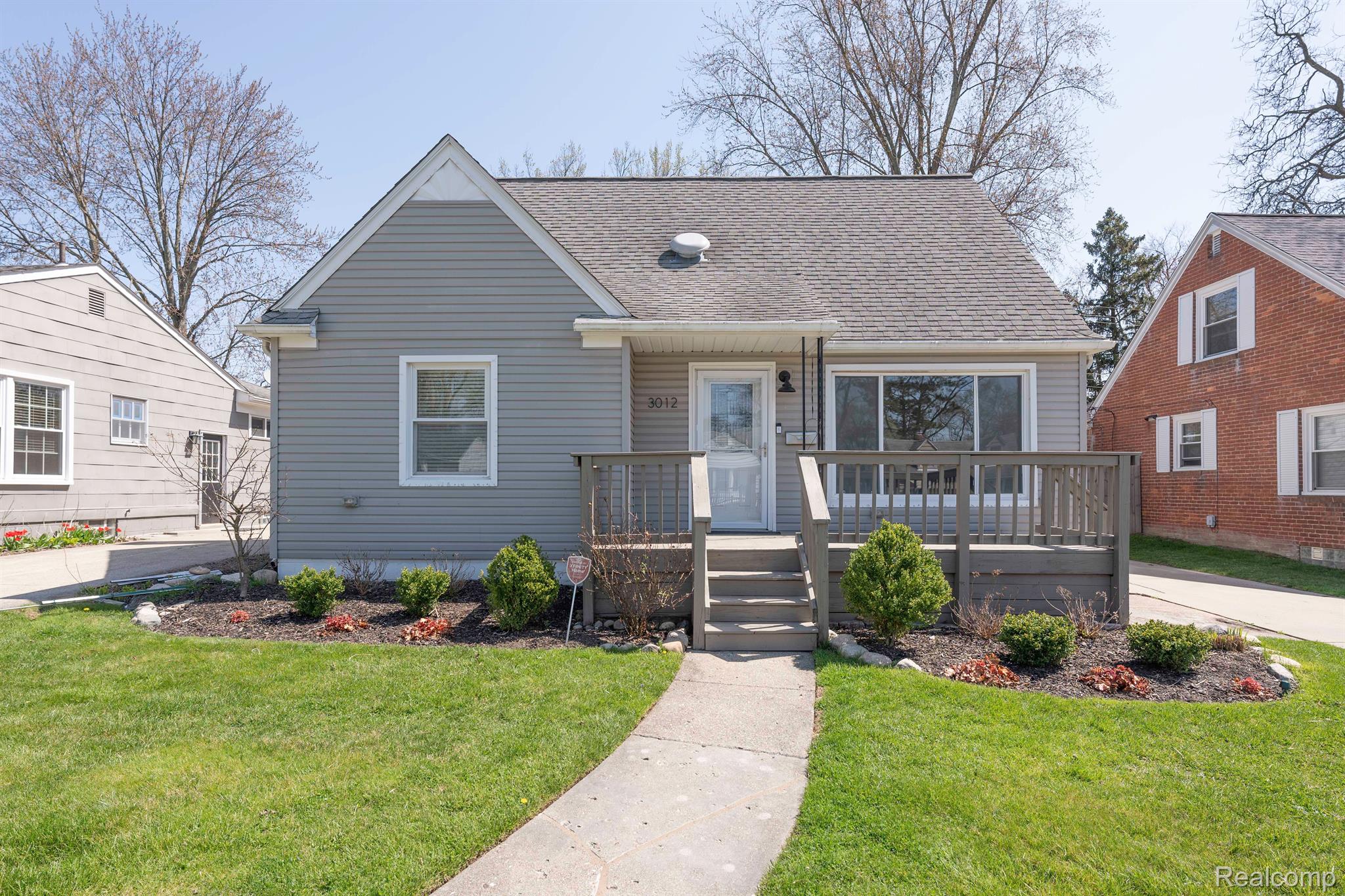 3012 GRIFFITH Avenue