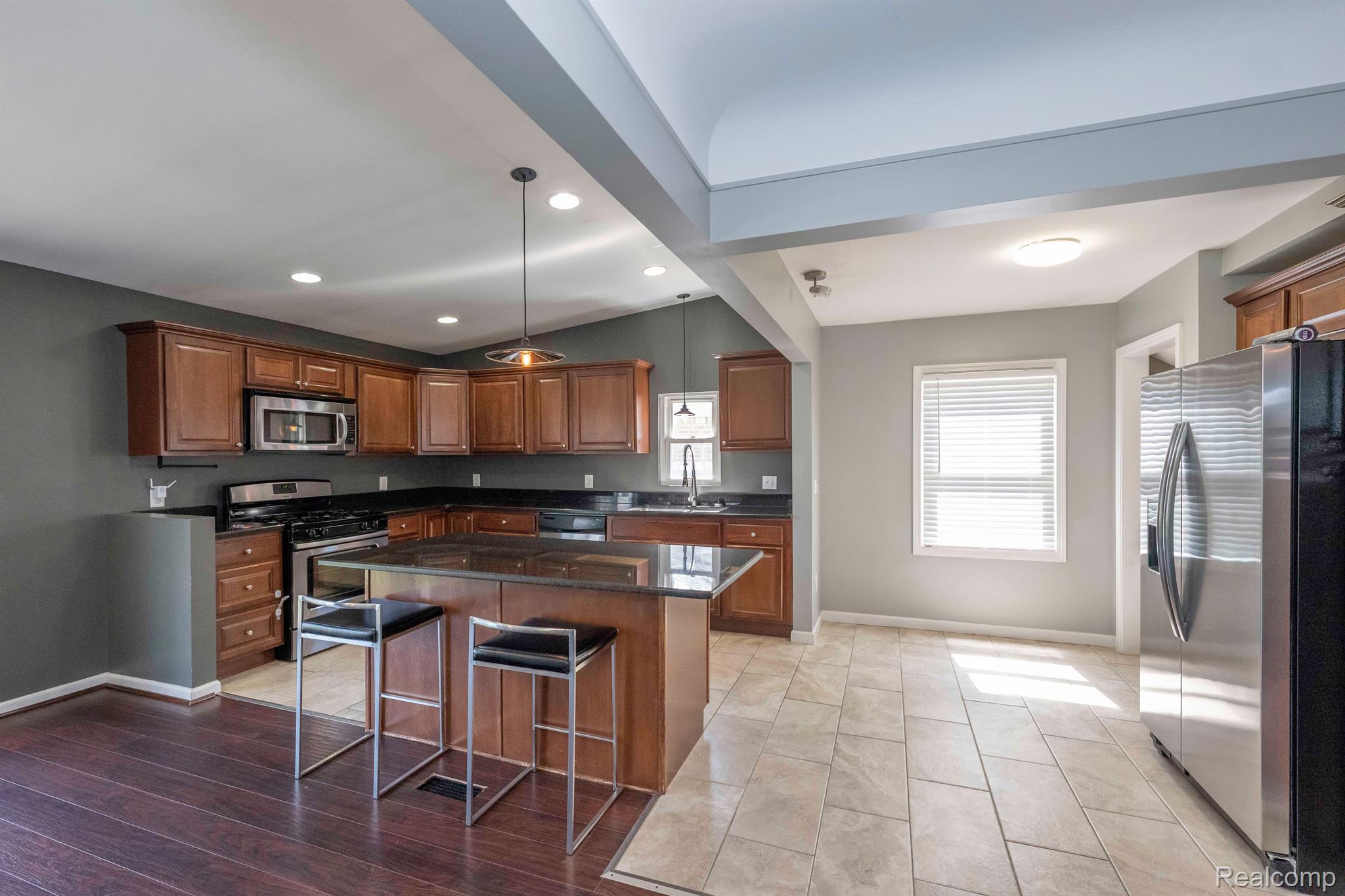 3012 GRIFFITH Avenue