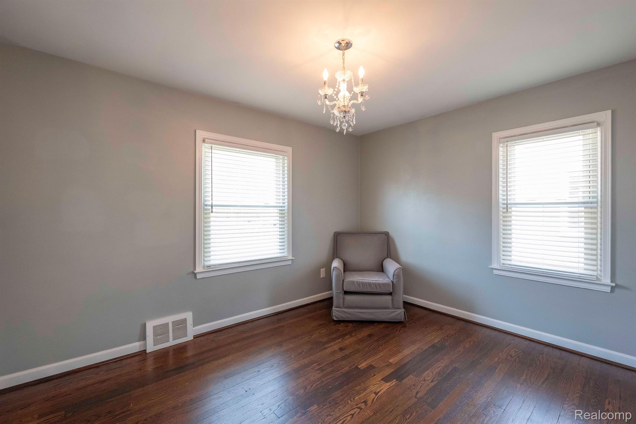 3012 GRIFFITH Avenue