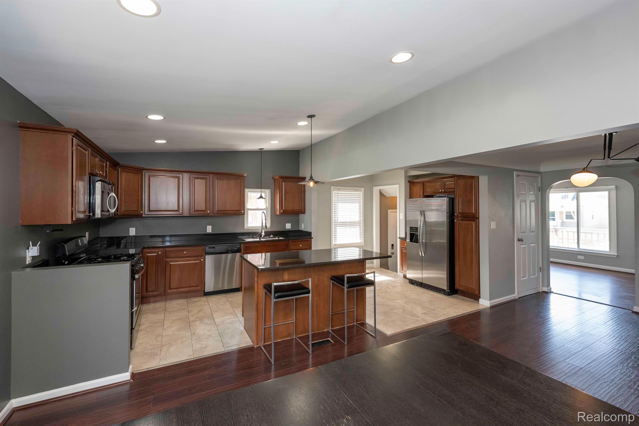 3012 GRIFFITH Avenue