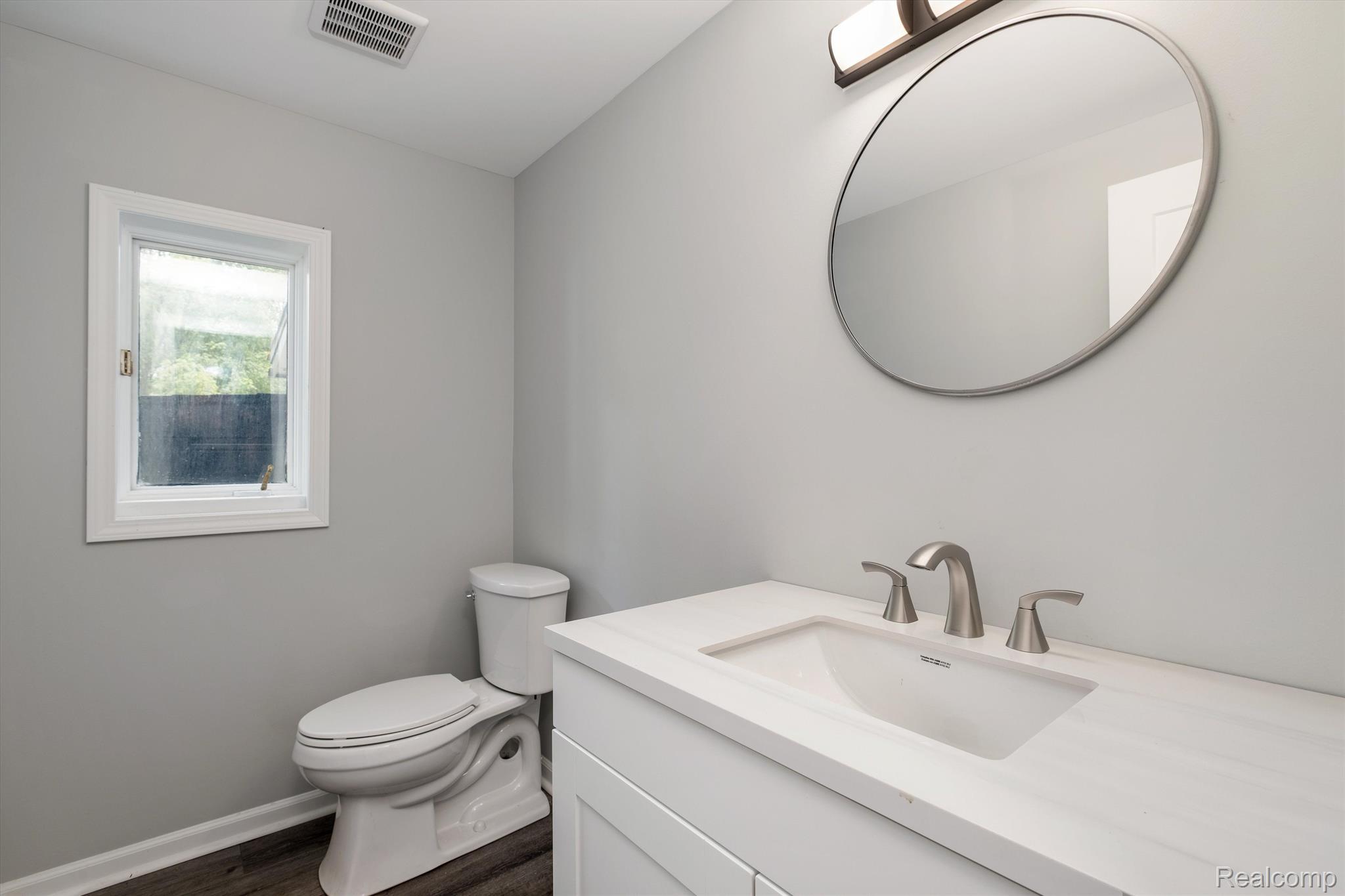 1765 E PREDMORE Road