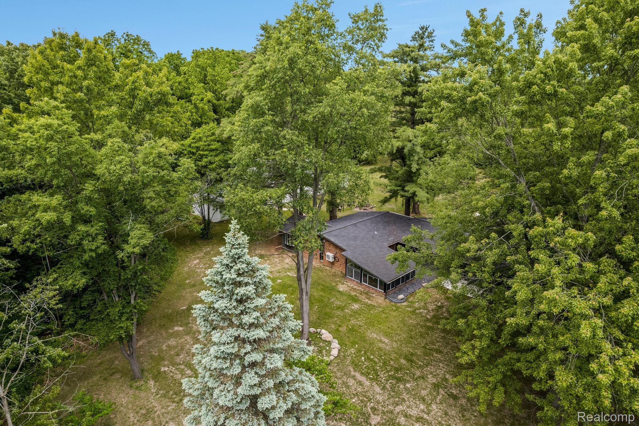 1765 E PREDMORE Road