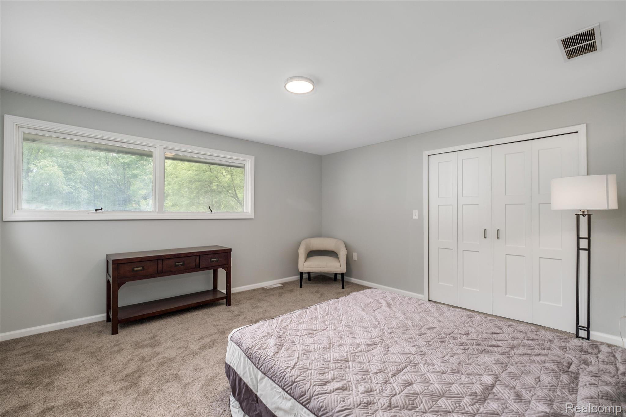 1765 E PREDMORE Road