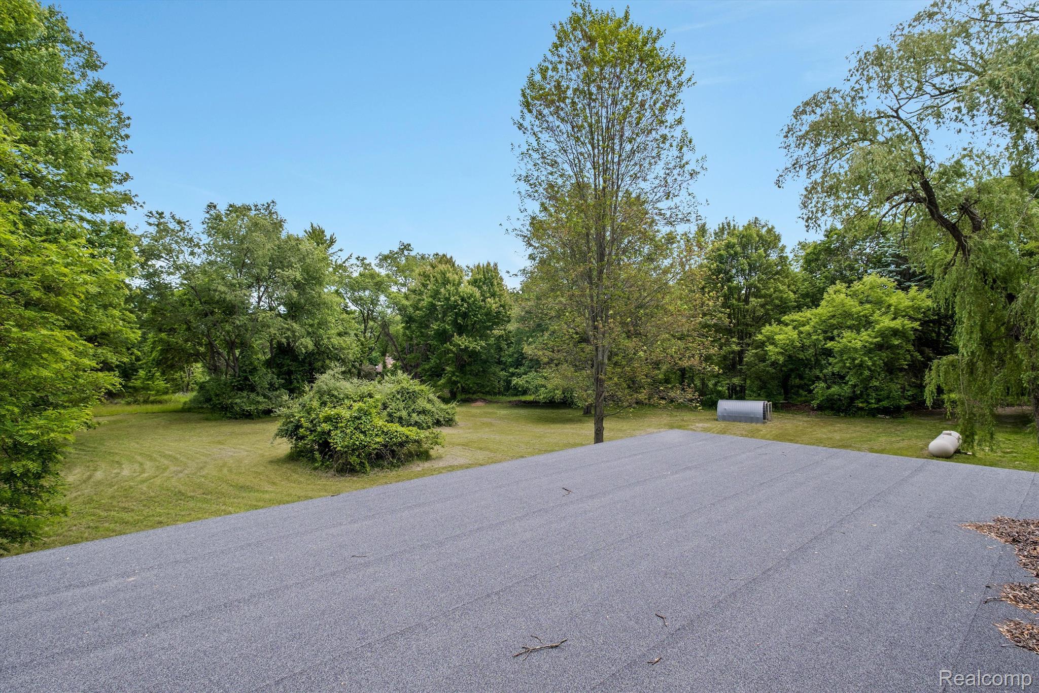 1765 E PREDMORE Road