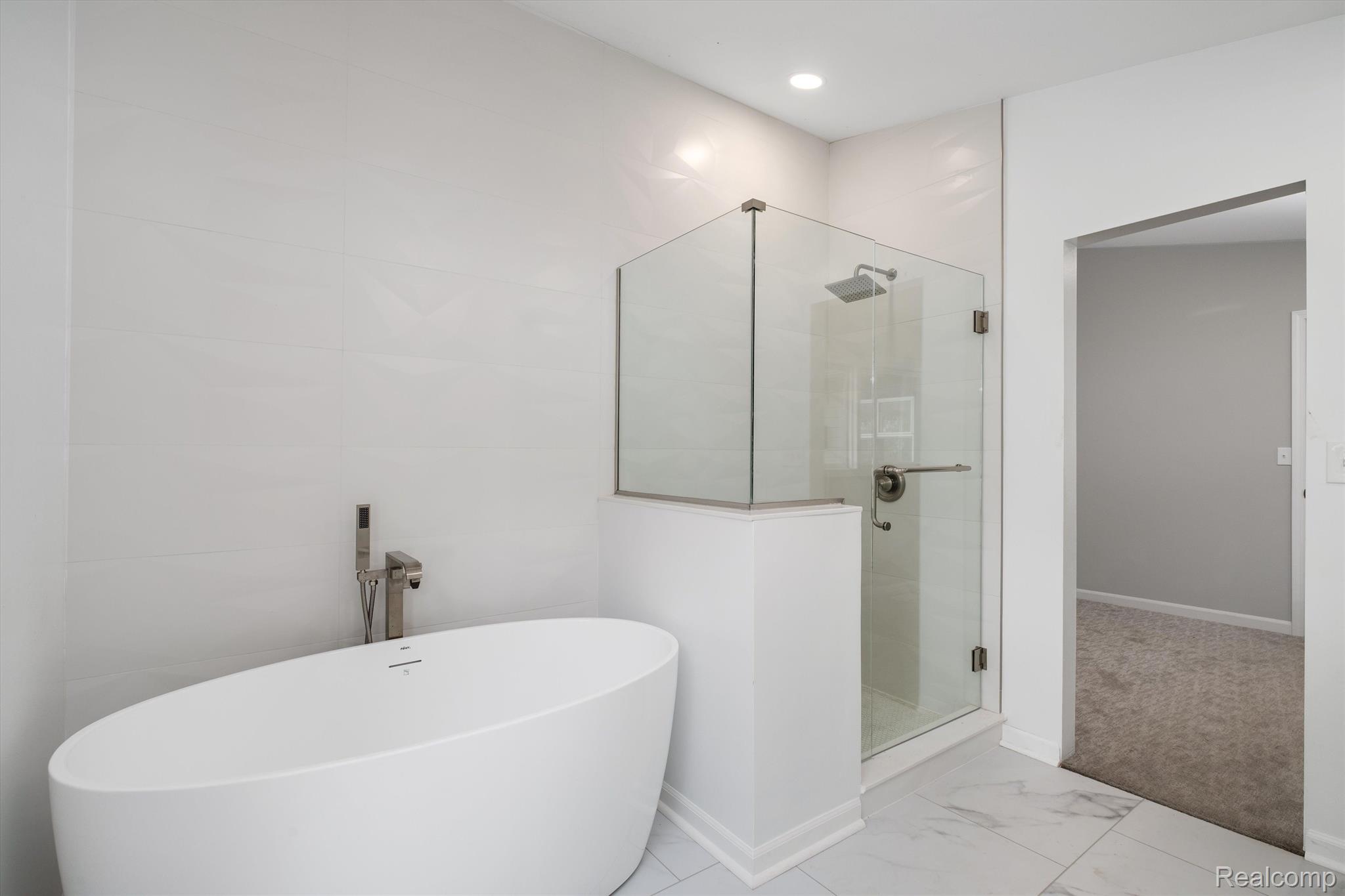 1765 E PREDMORE Road