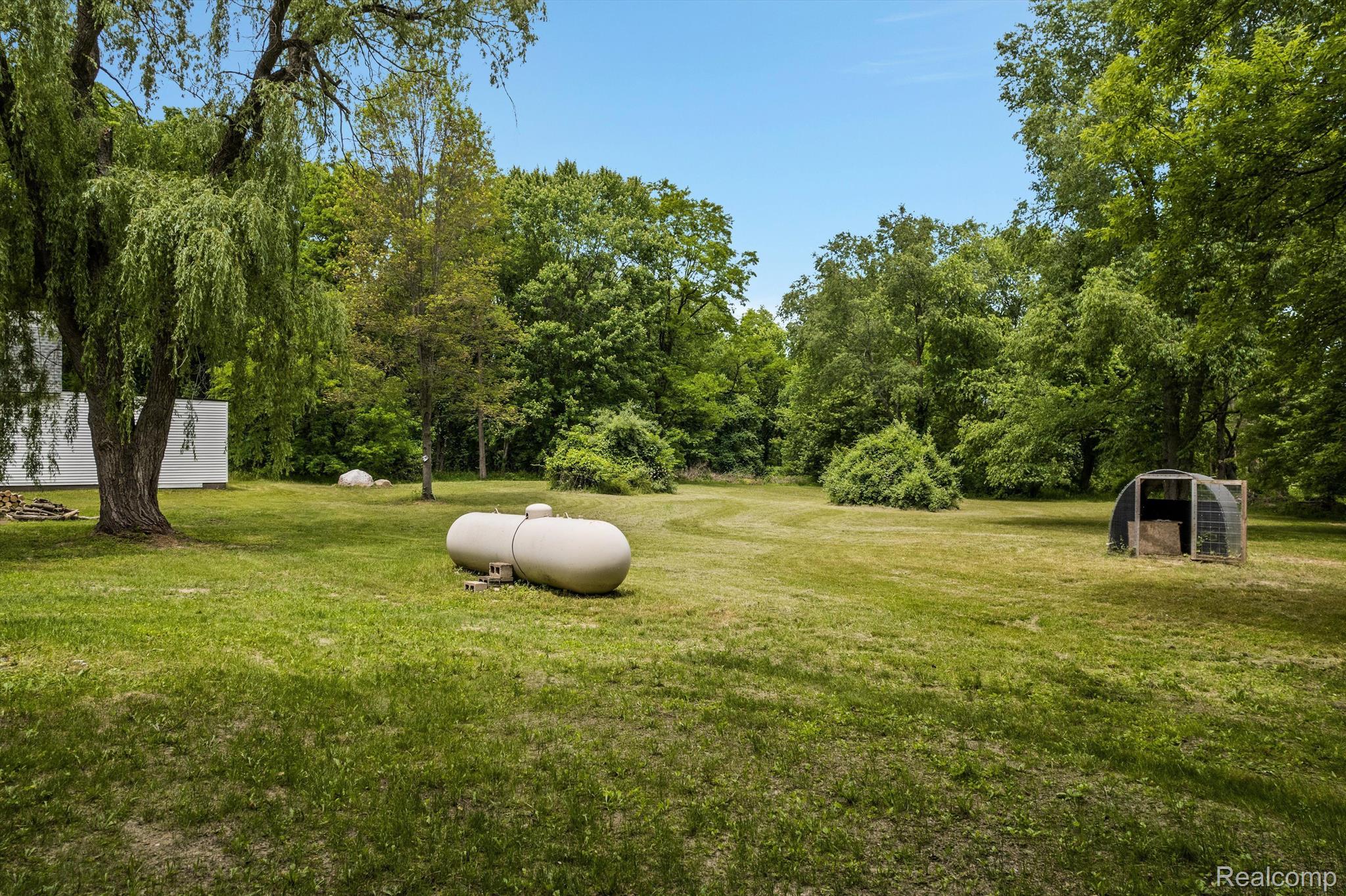 1765 E PREDMORE Road