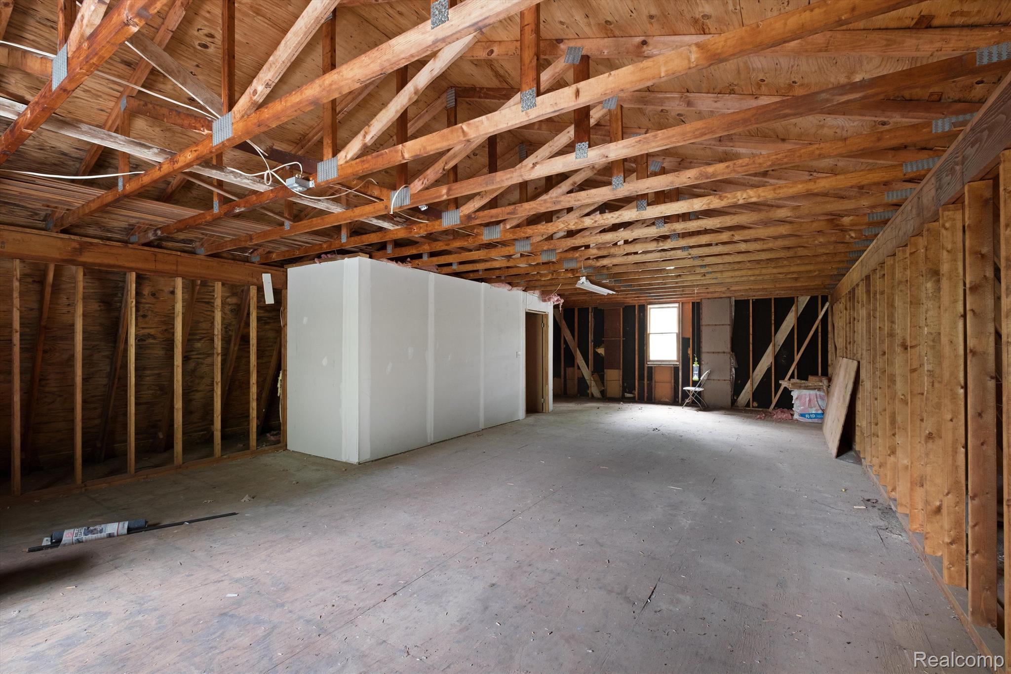 1765 E PREDMORE Road