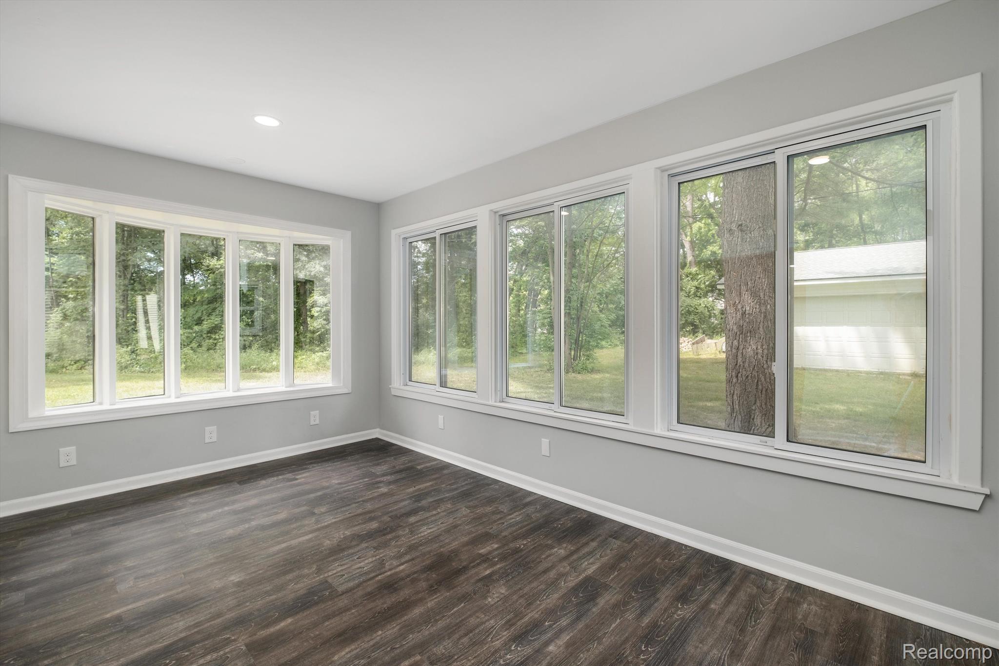 1765 E PREDMORE Road