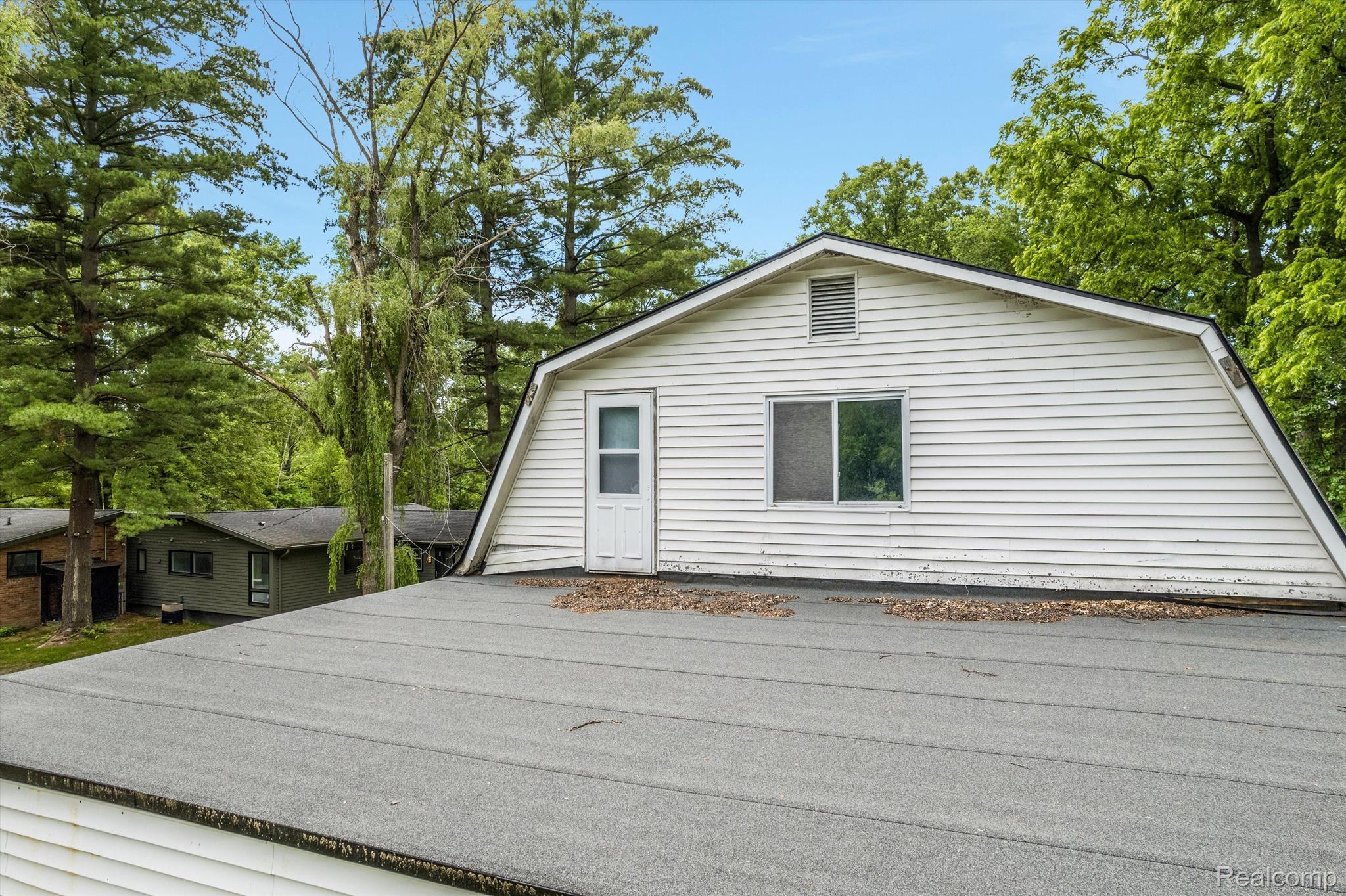 1765 E PREDMORE Road