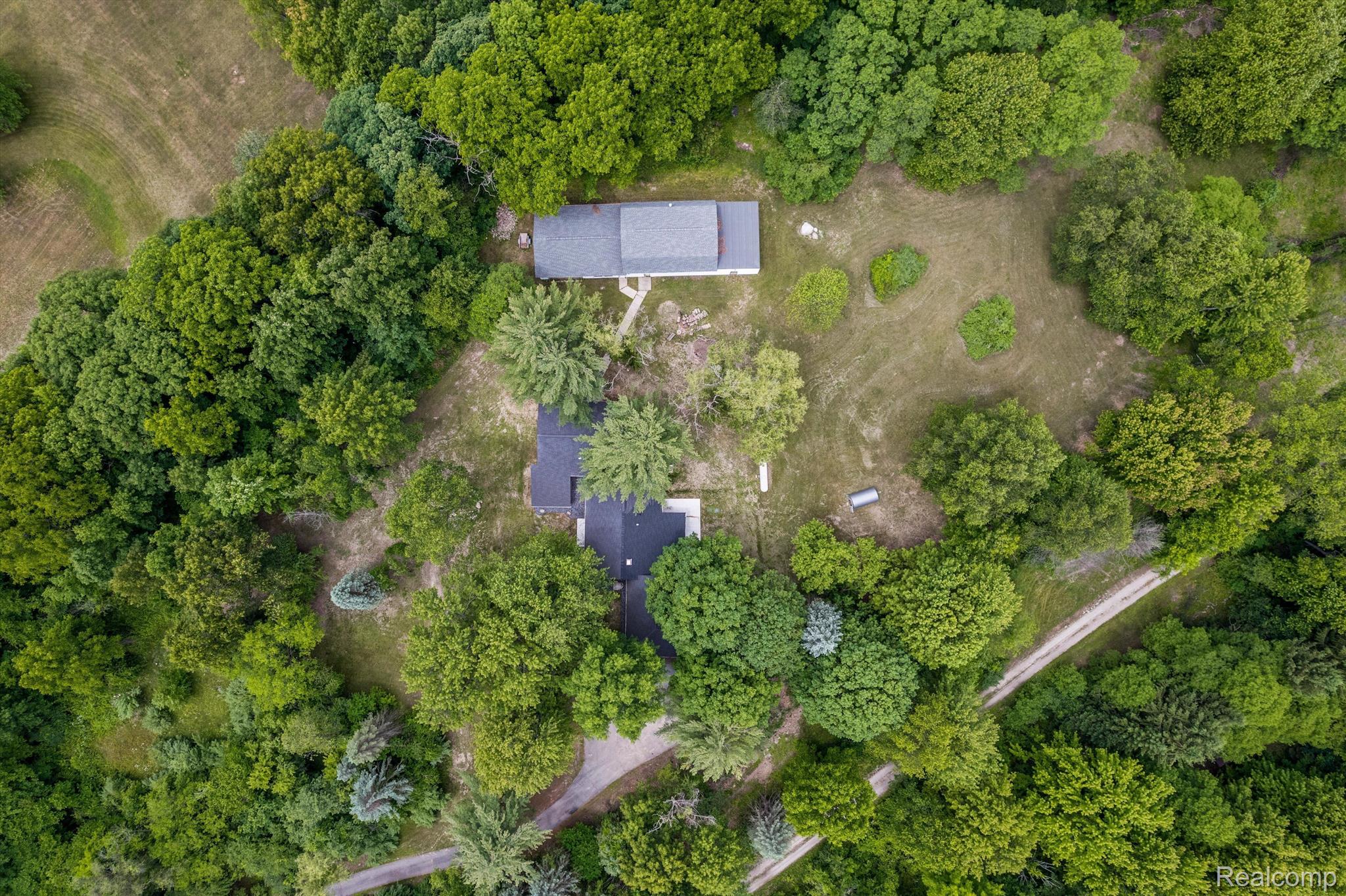 1765 E PREDMORE Road