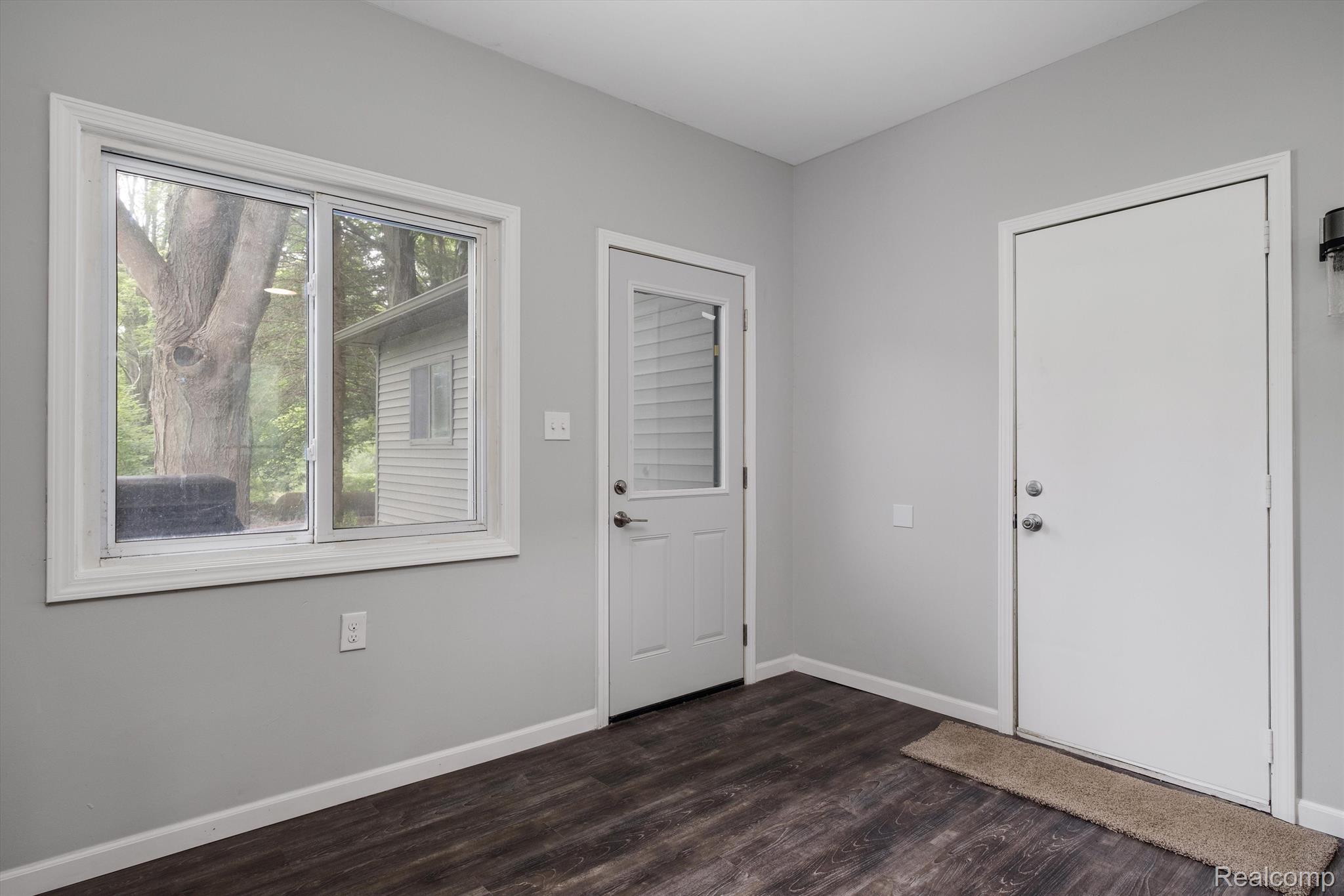 1765 E PREDMORE Road