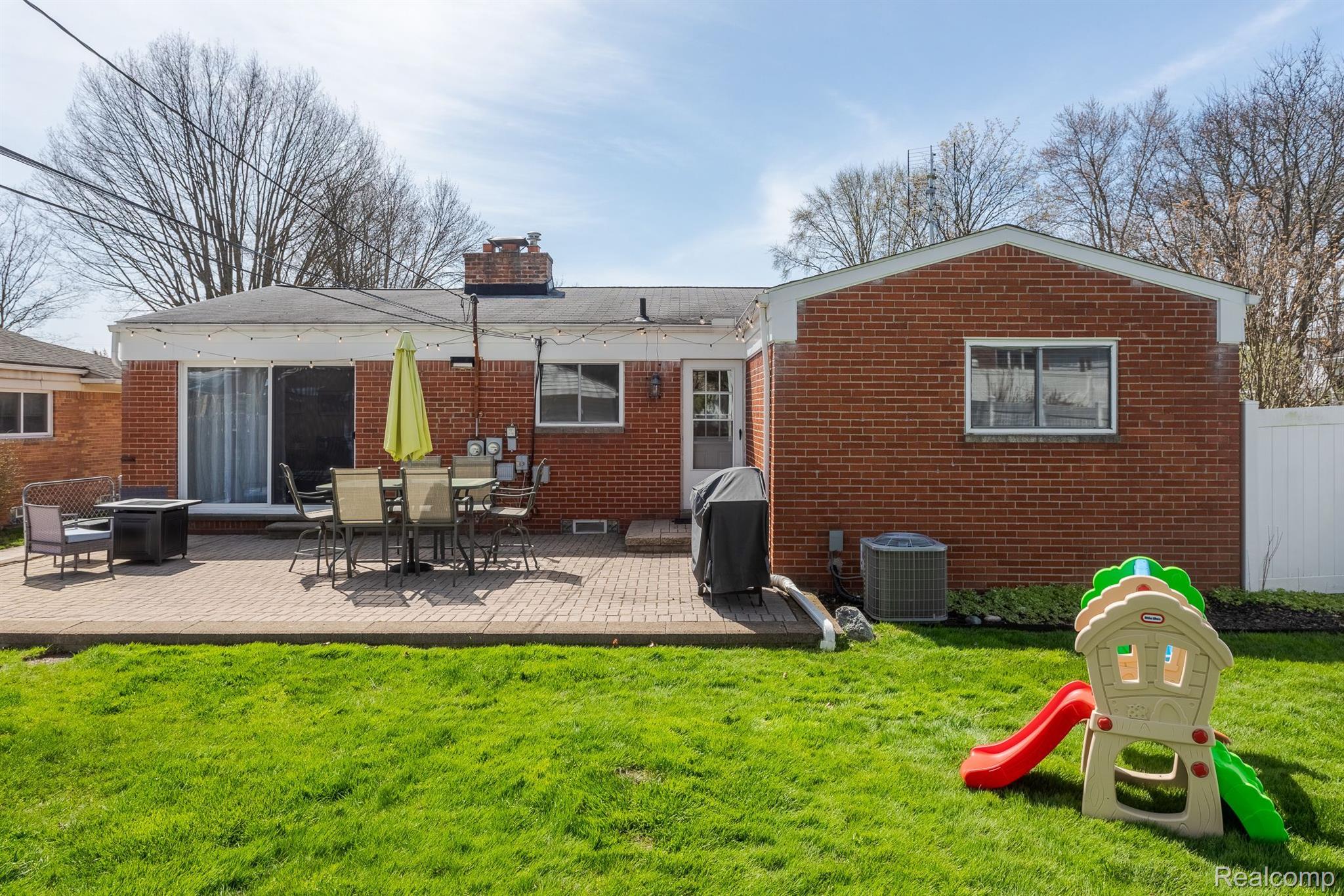 4130 SPRINGER Avenue