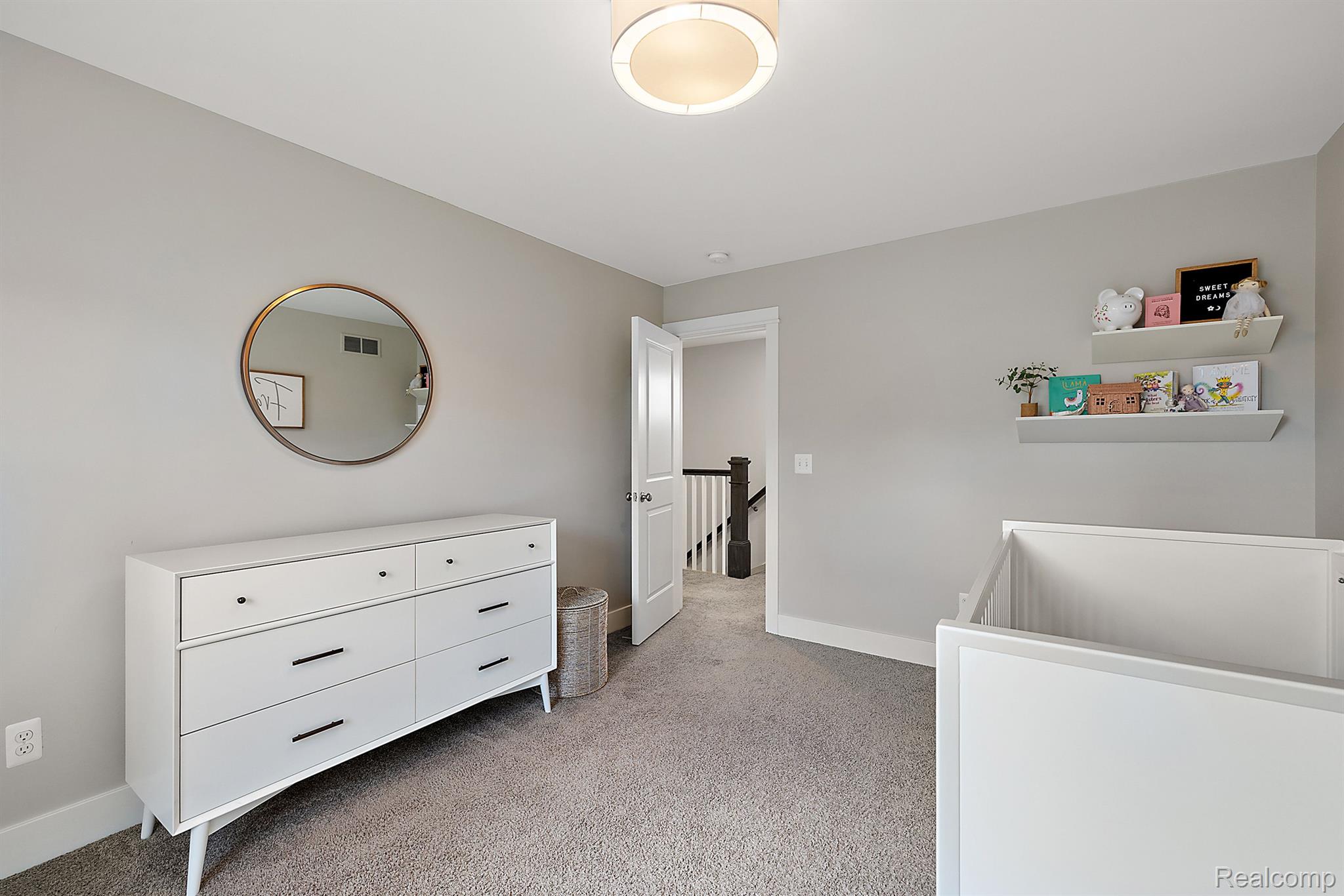 406 N ALTADENA Avenue