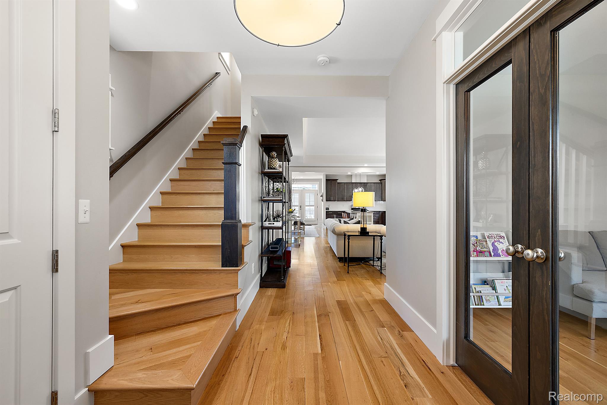 406 N ALTADENA Avenue