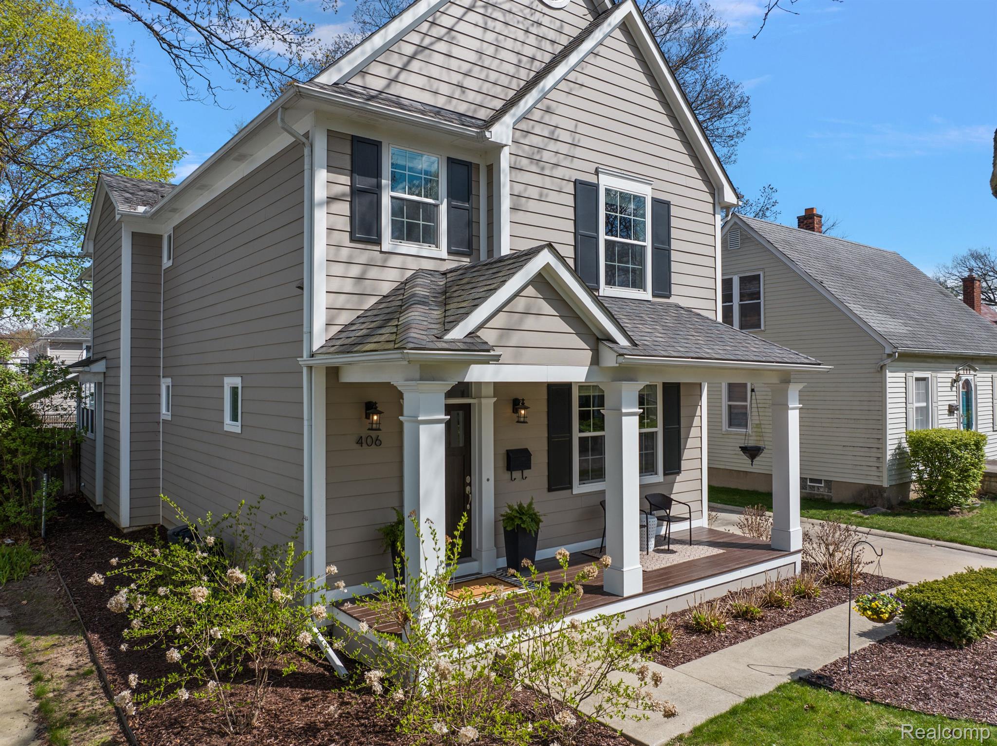 406 N ALTADENA Avenue