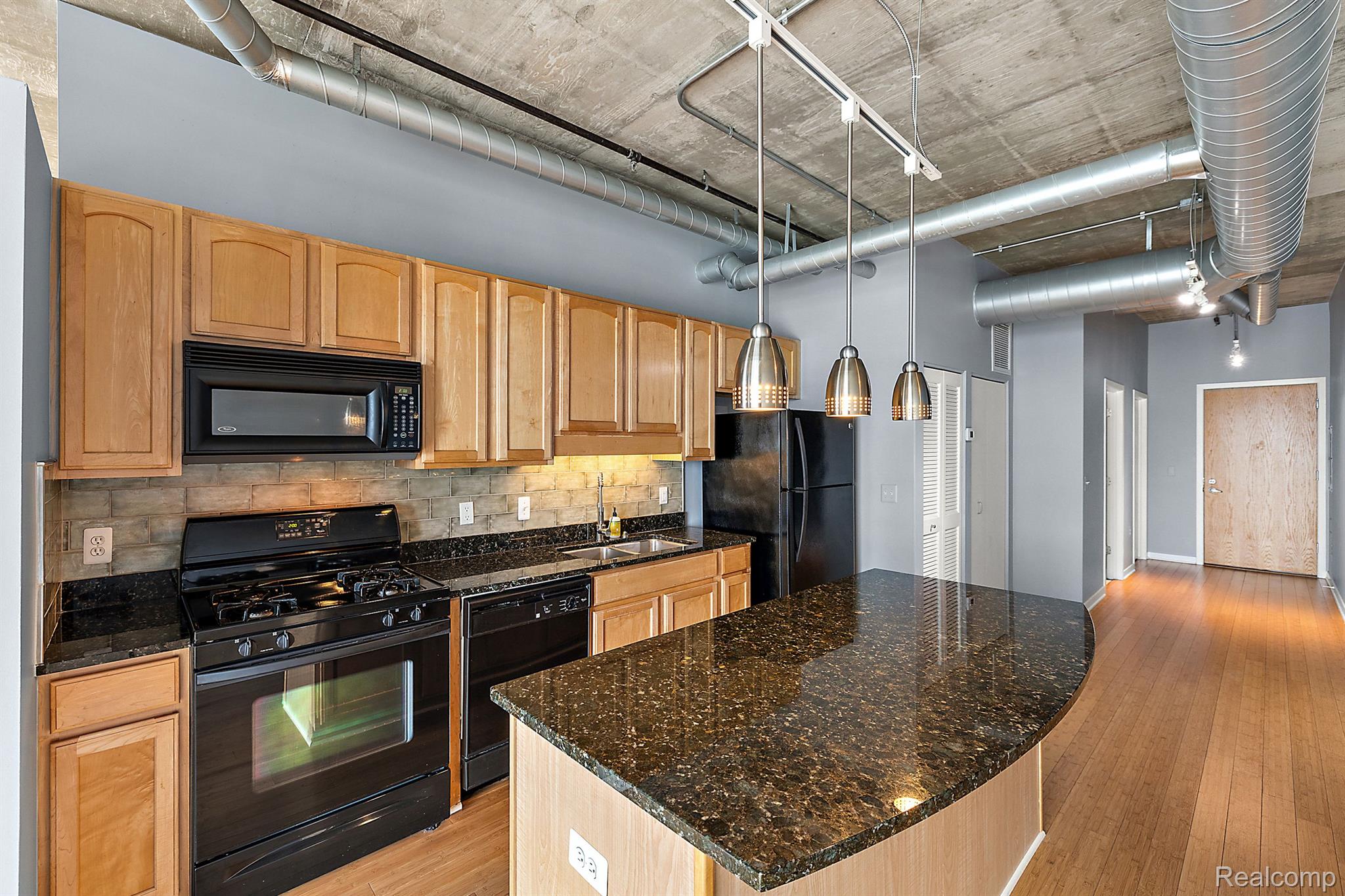 100 W 5TH Street 606