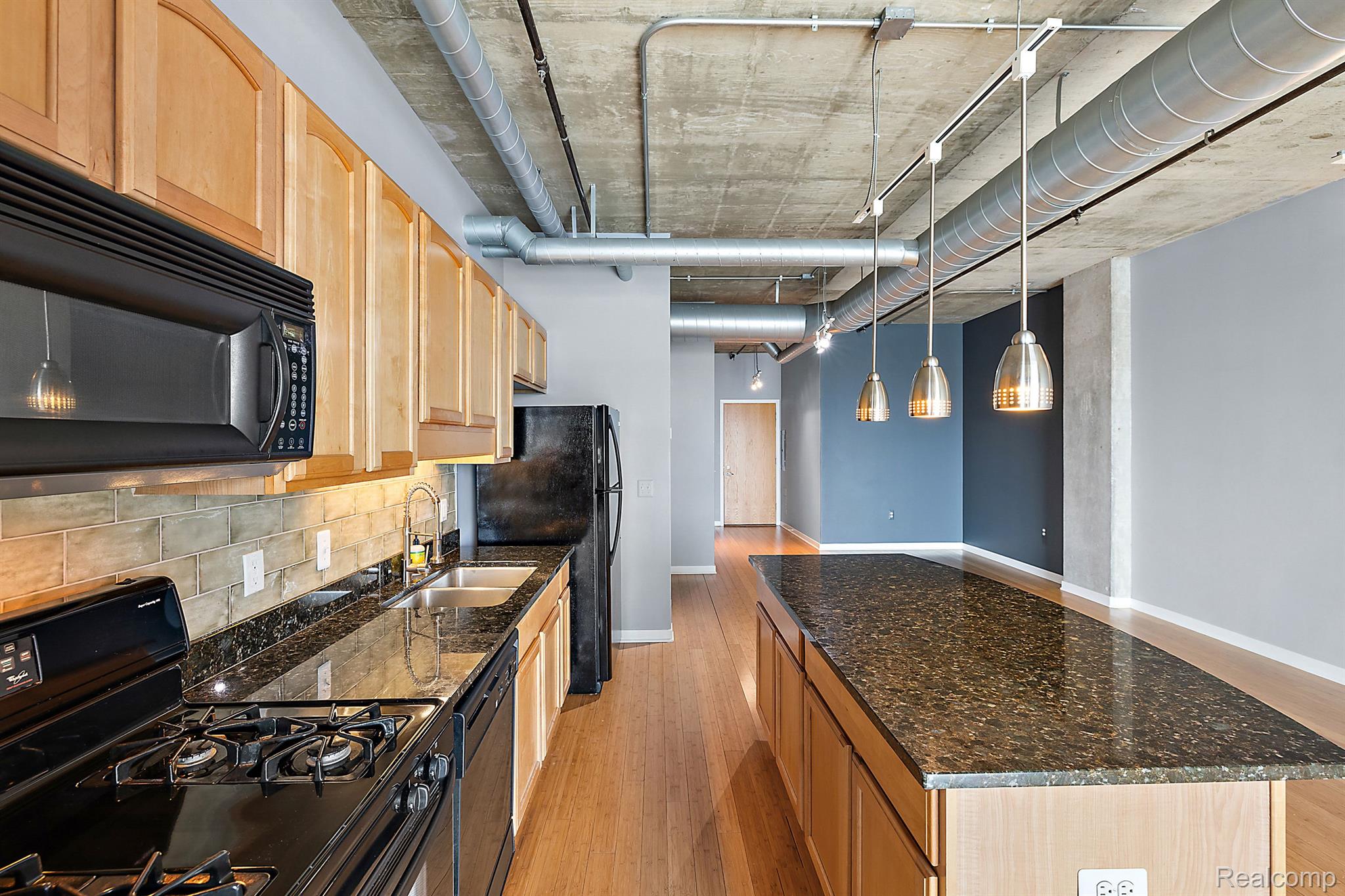 100 W 5TH Street 606