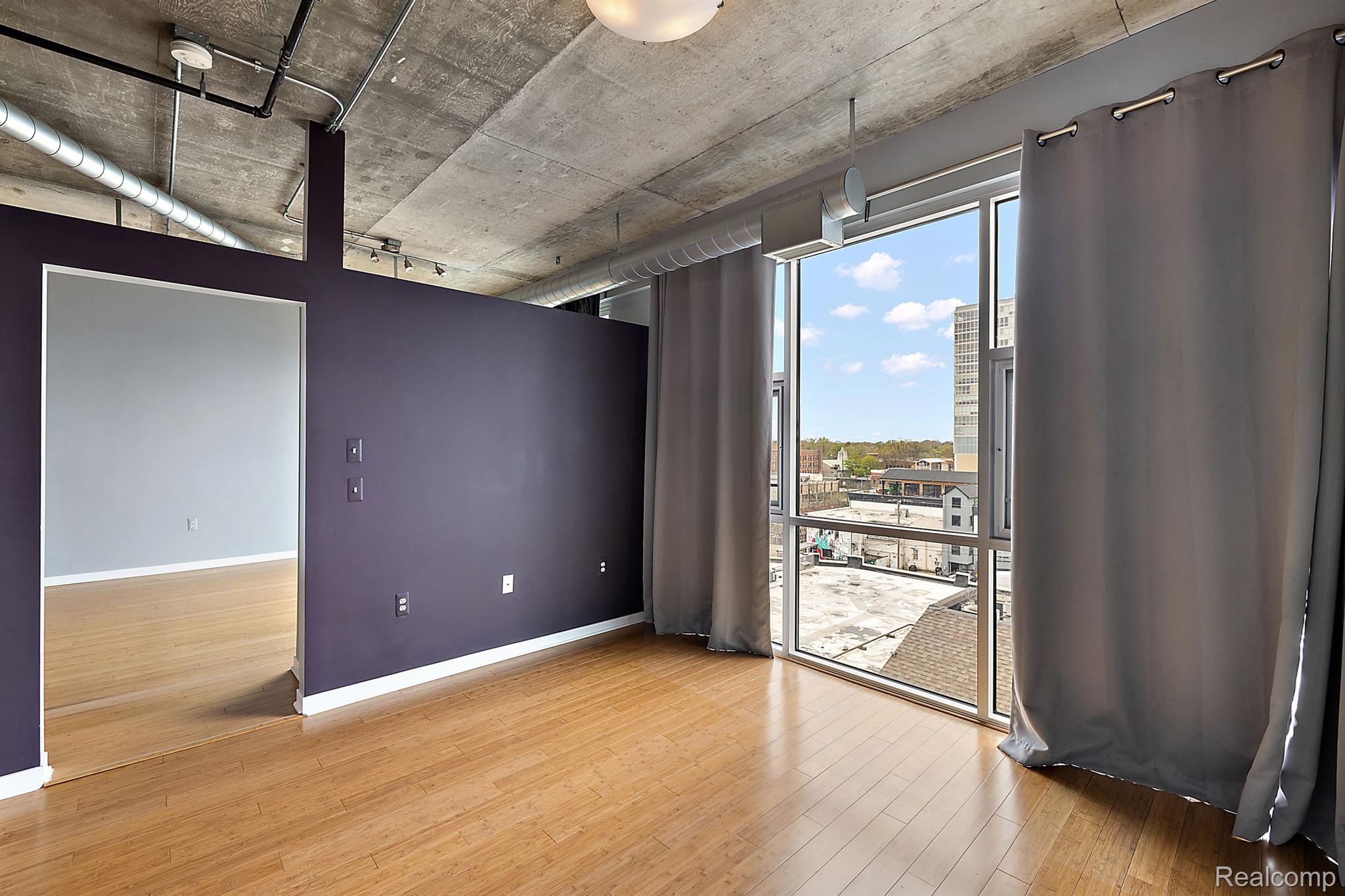 100 W 5TH Street 606