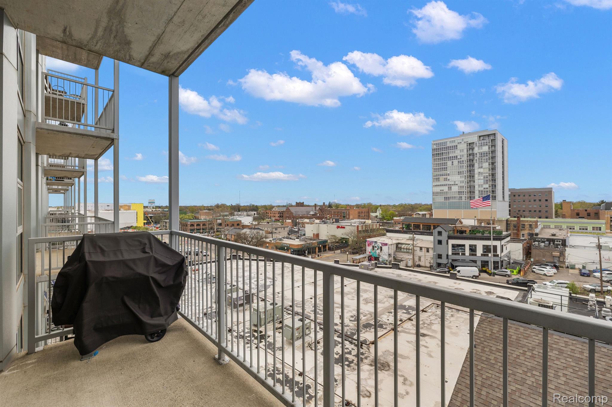 100 W 5TH Street 606