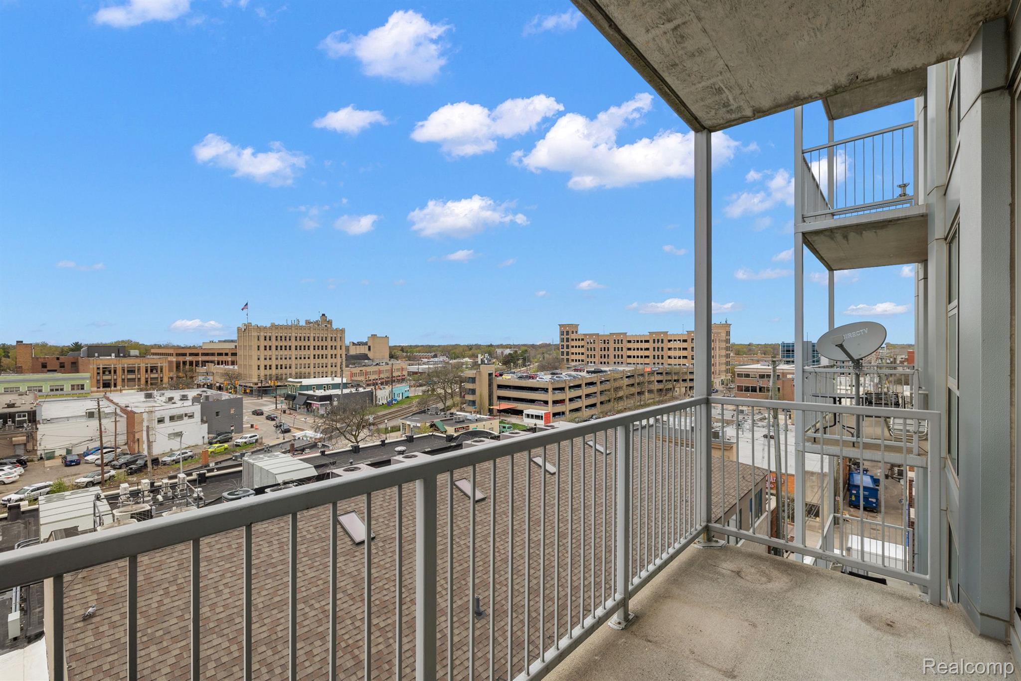 100 W 5TH Street 606