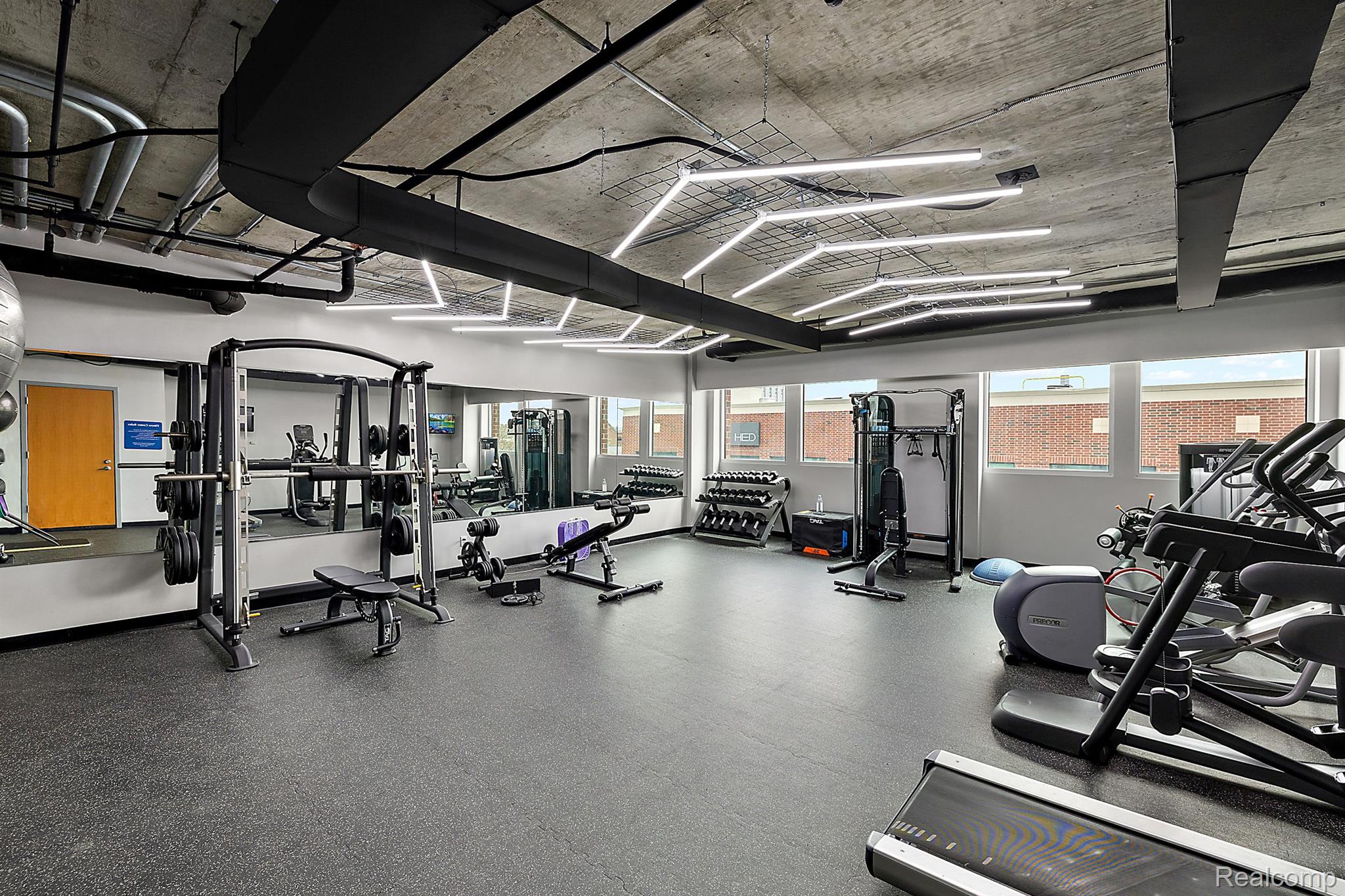 100 W 5TH Street 606