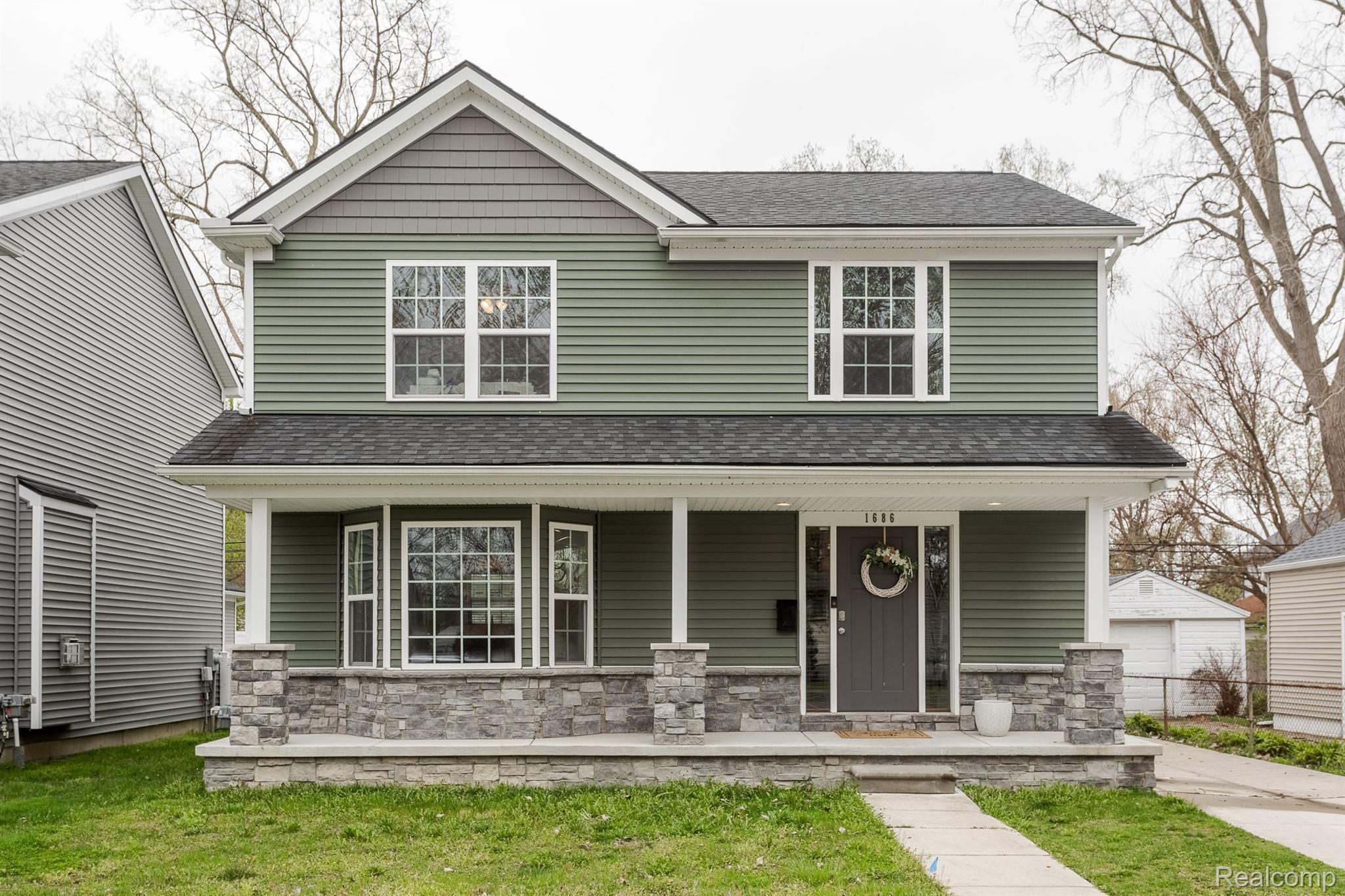 1686 BROWNING Street