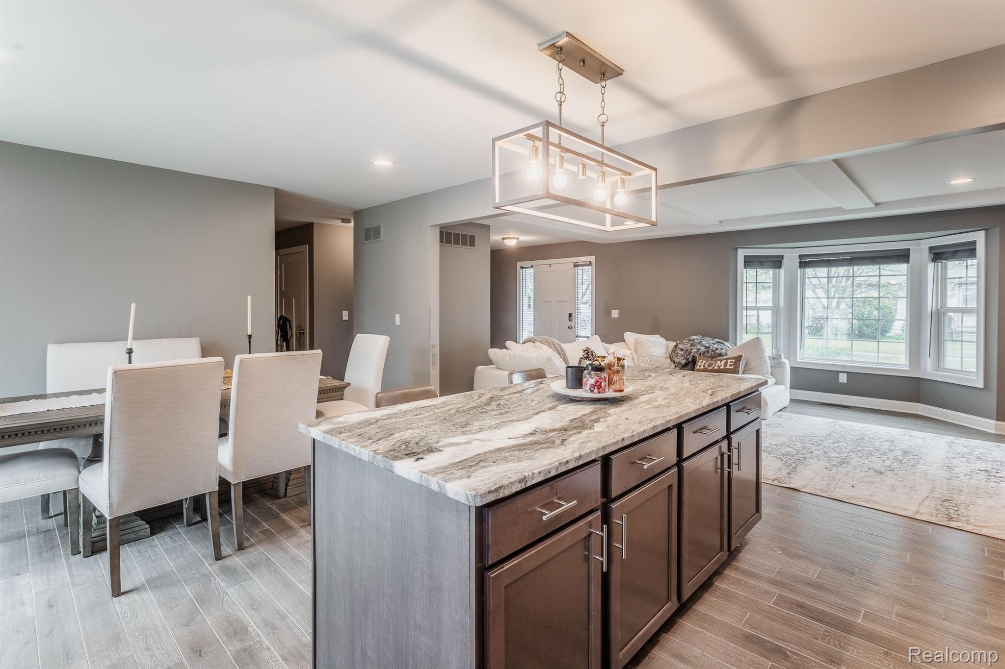 1686 BROWNING Street