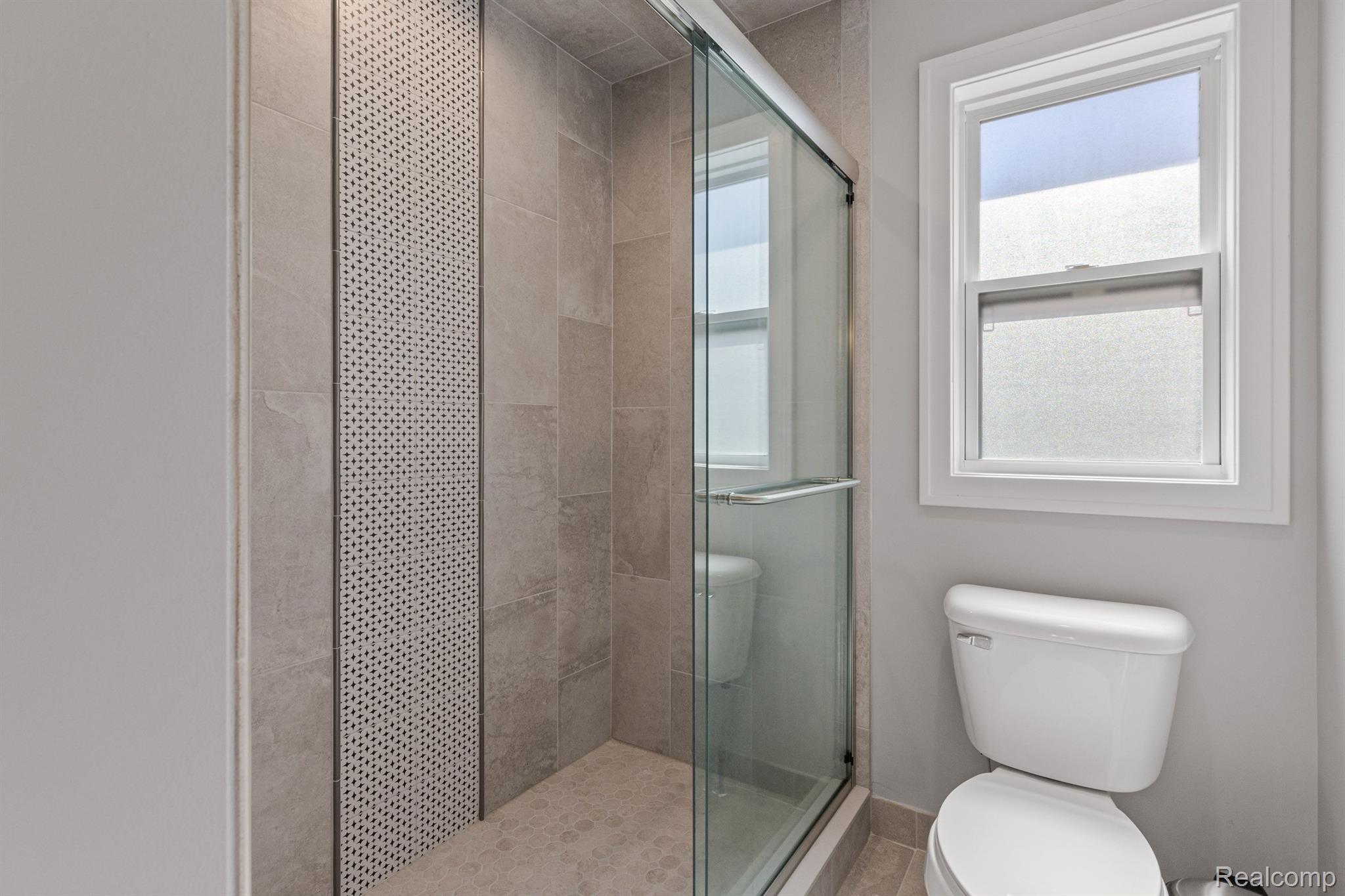 748 ELIZABETH Street