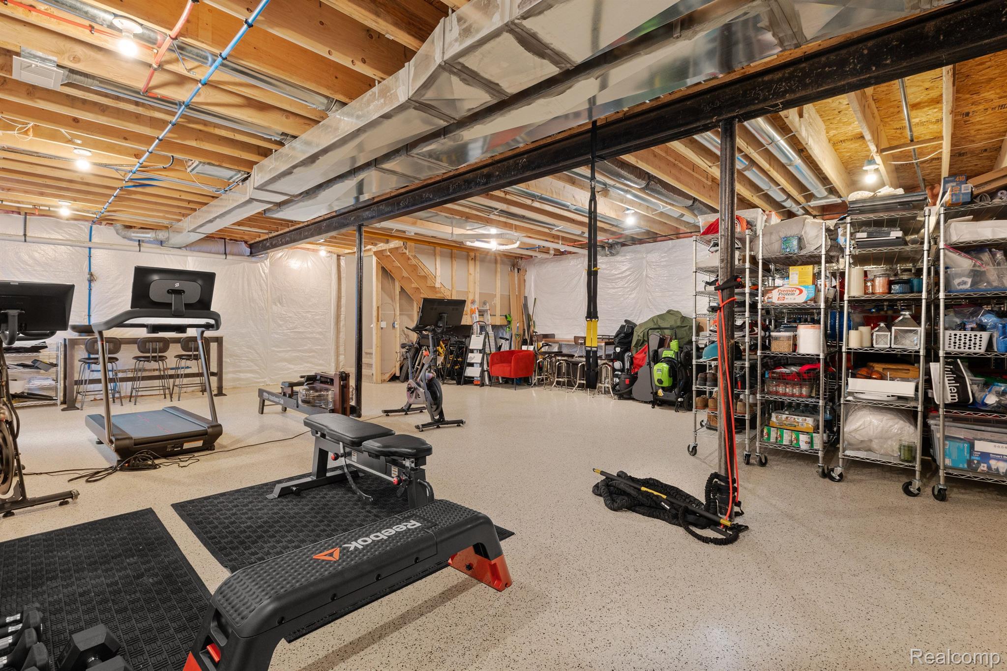 748 ELIZABETH Street