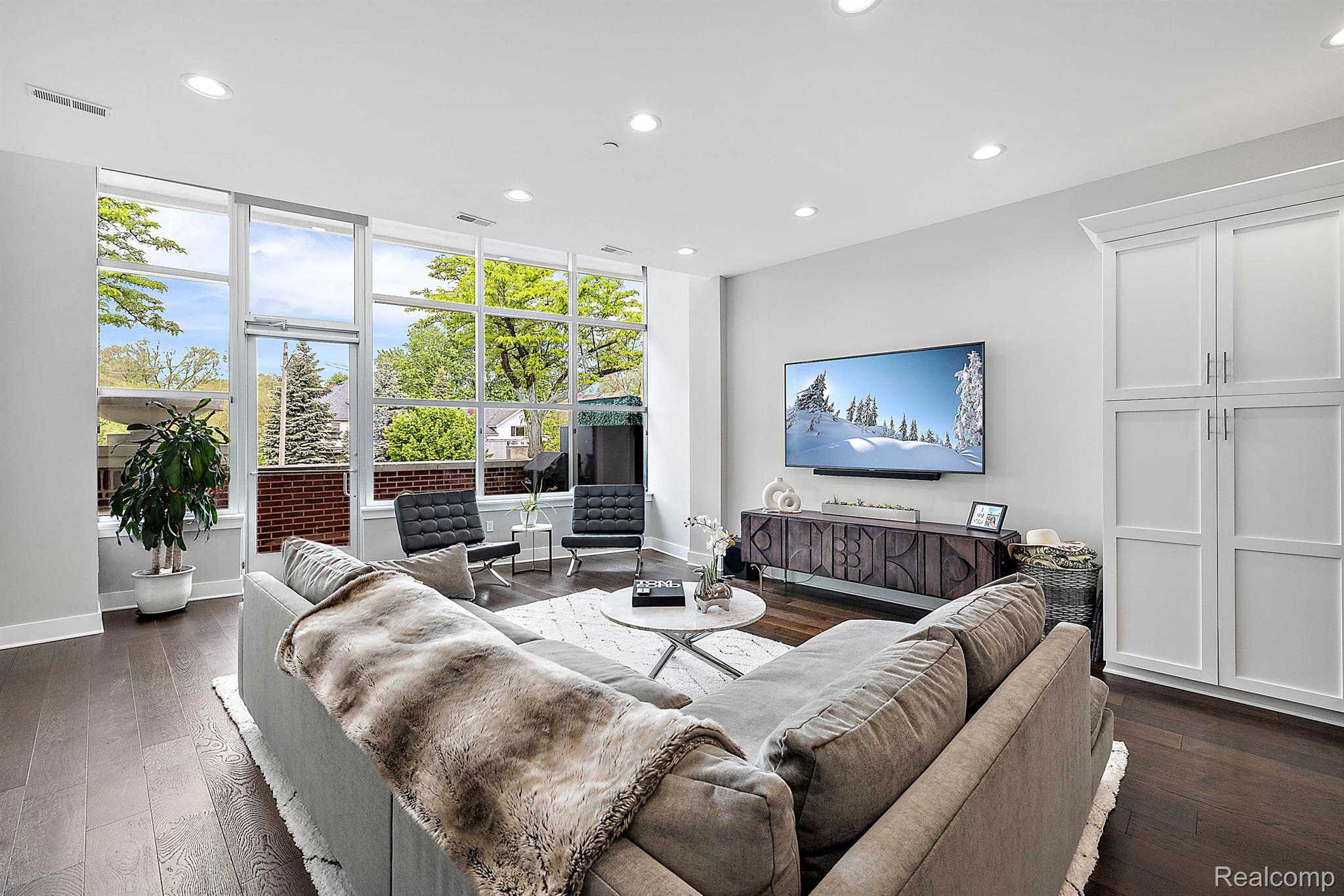 1021 S Washington Avenue B