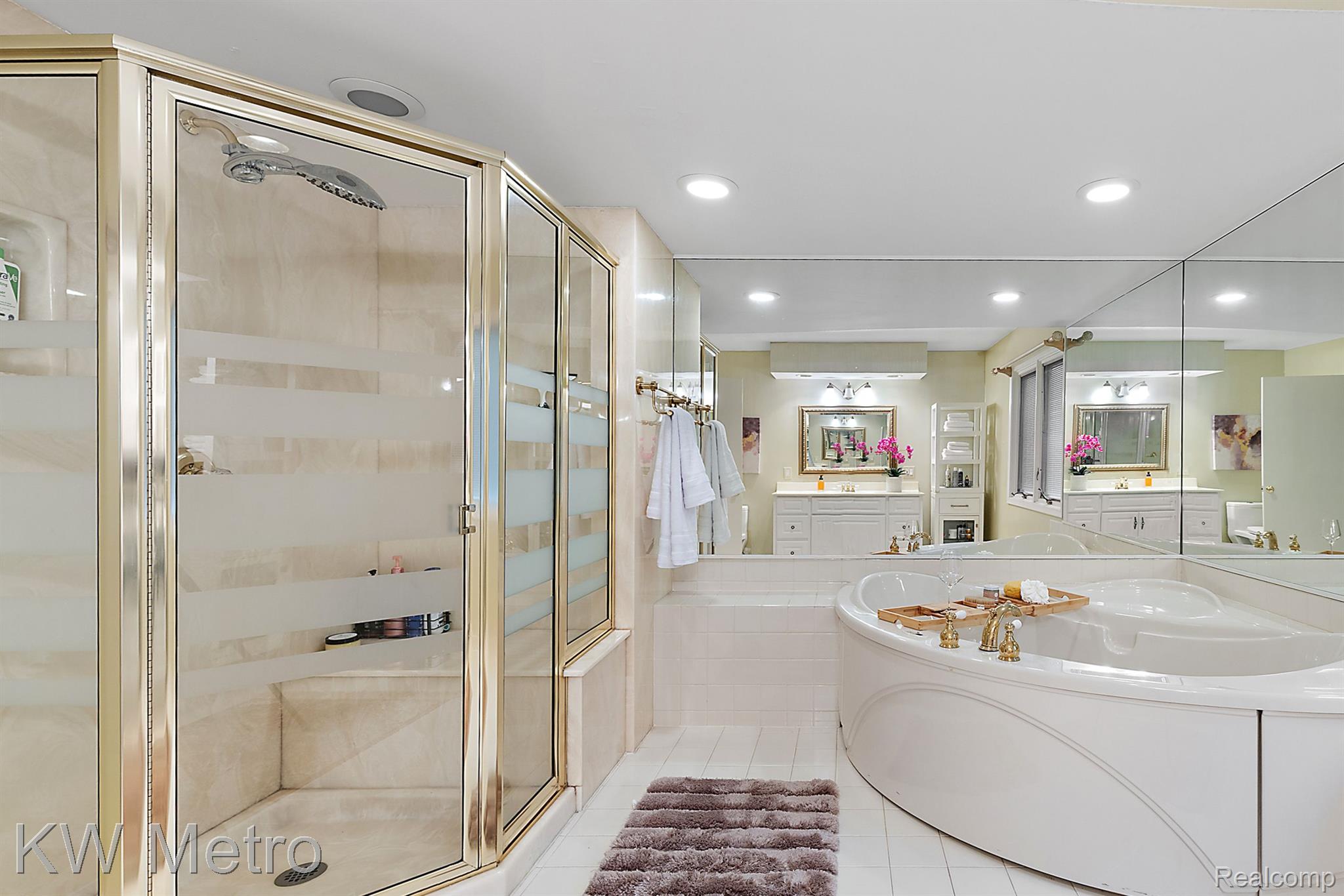 2140 AVONCREST Drive