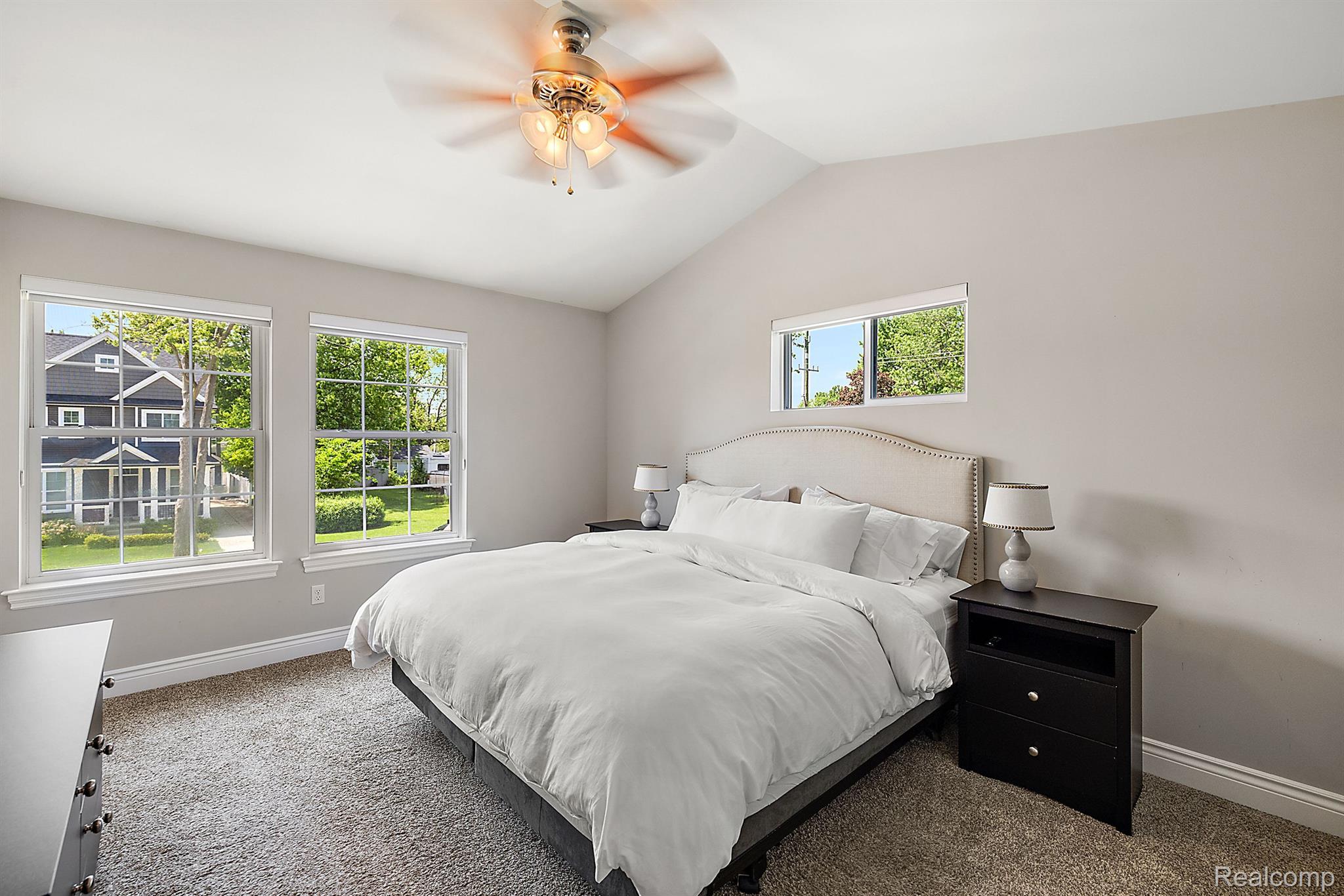 3974 BUCKINGHAM Avenue