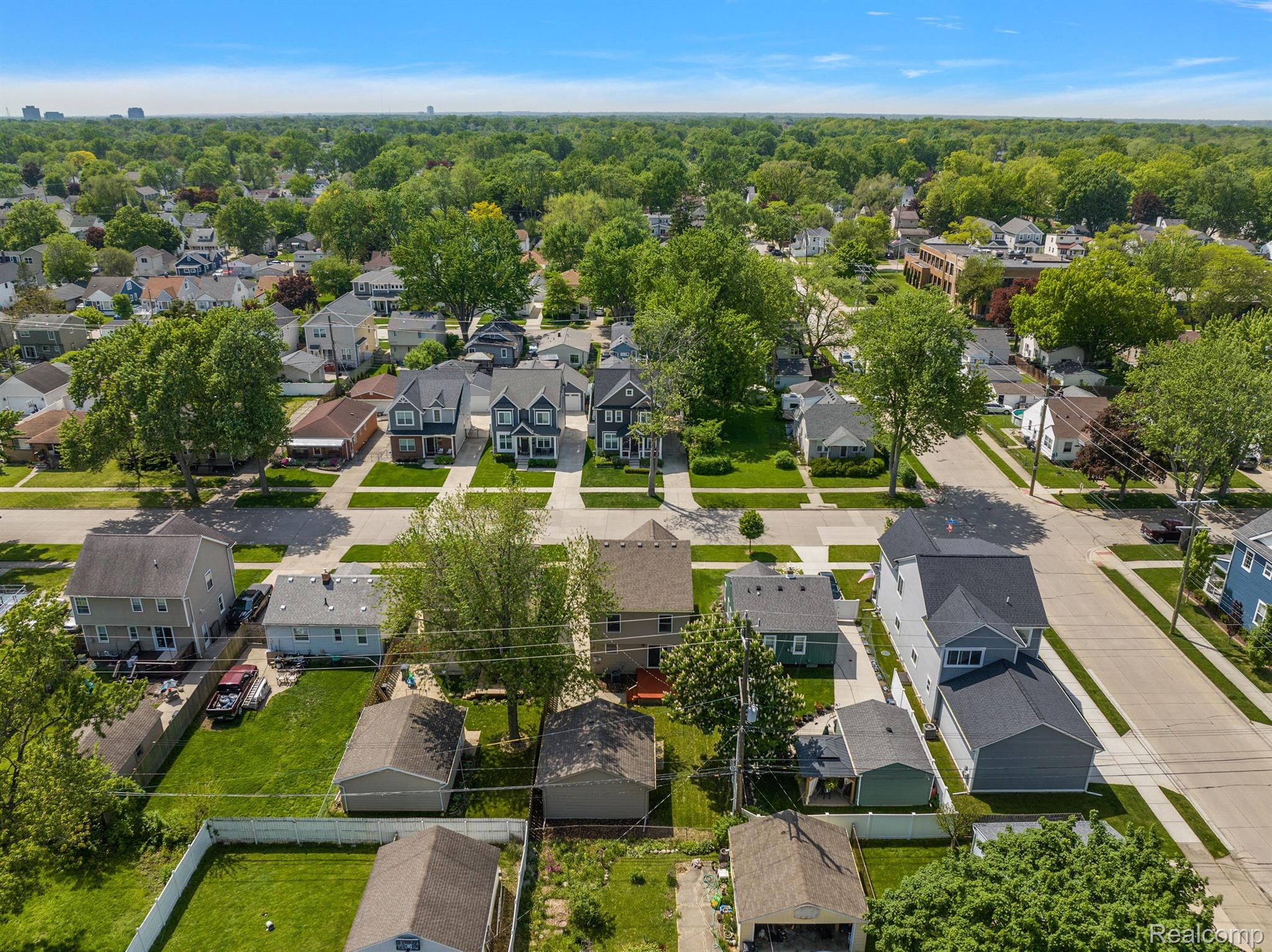 3974 BUCKINGHAM Avenue