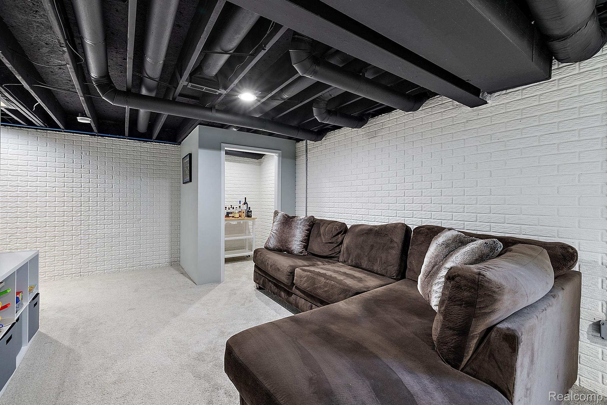 3974 BUCKINGHAM Avenue