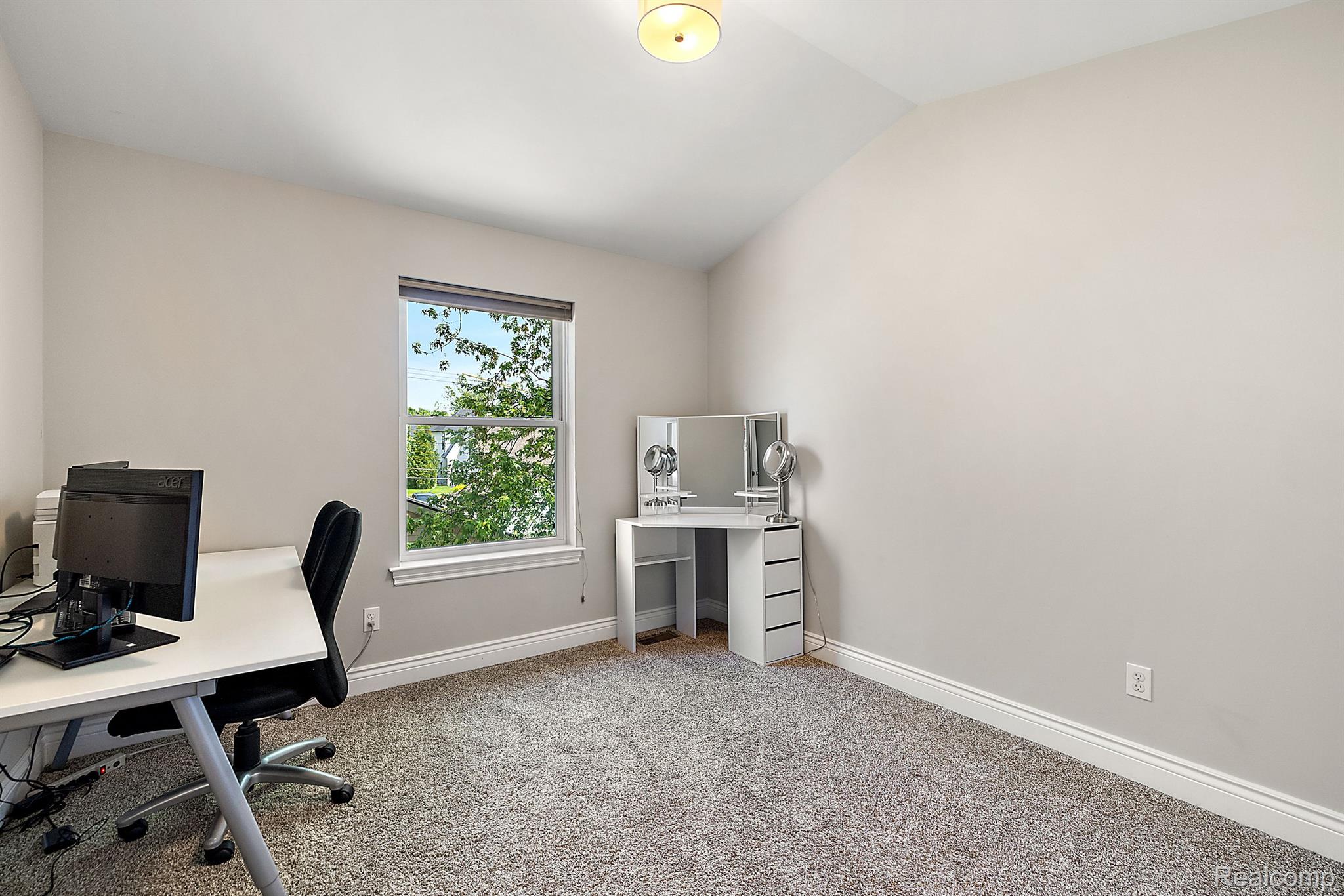 3974 BUCKINGHAM Avenue