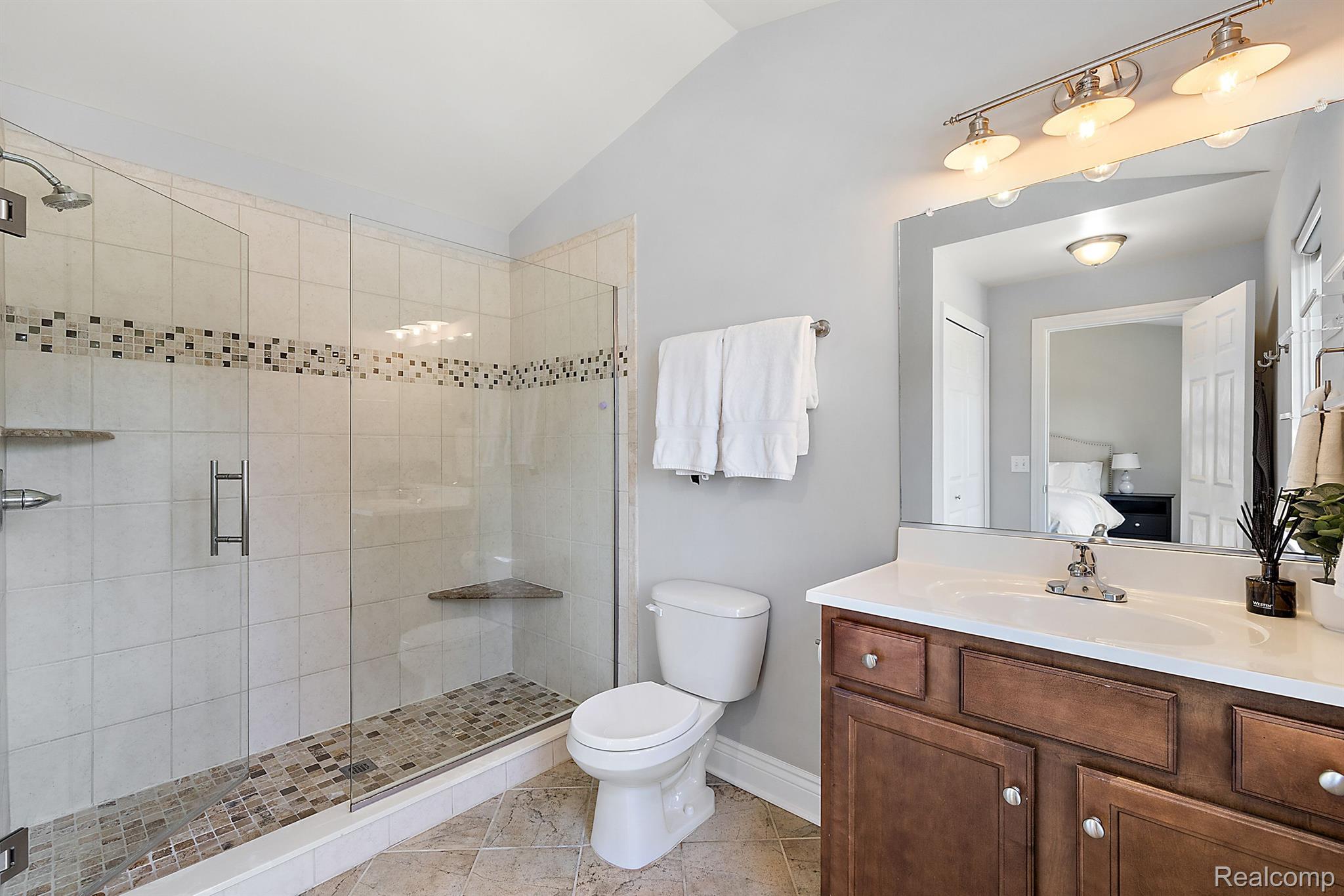 3974 BUCKINGHAM Avenue