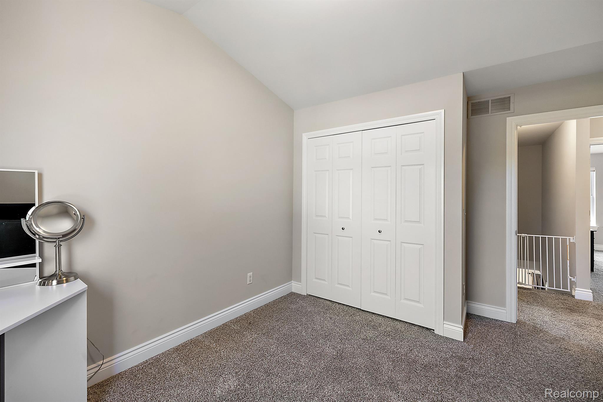 3974 BUCKINGHAM Avenue