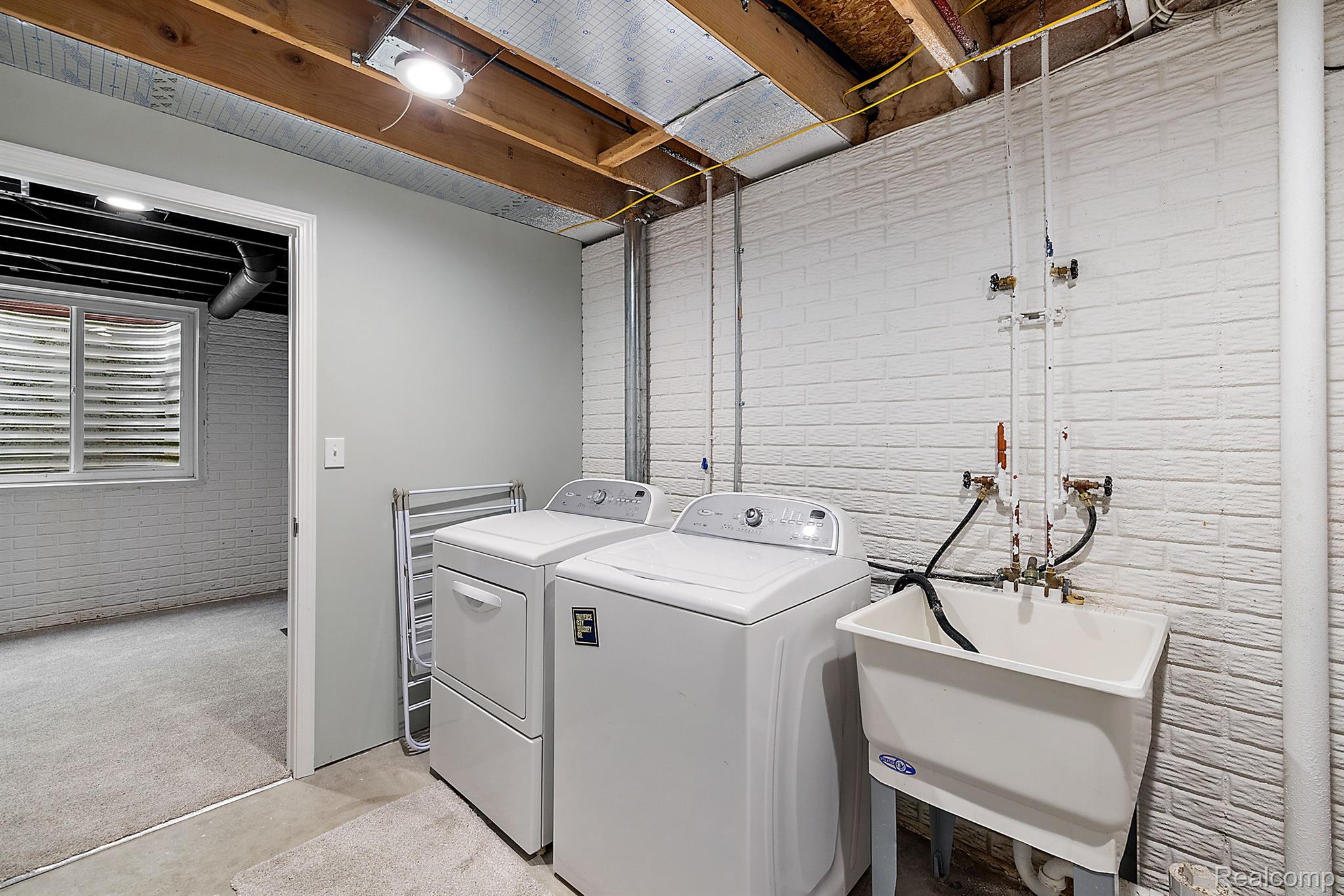 3974 BUCKINGHAM Avenue