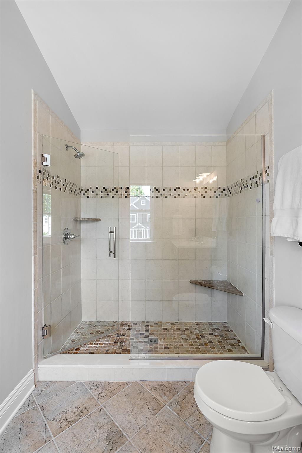 3974 BUCKINGHAM Avenue