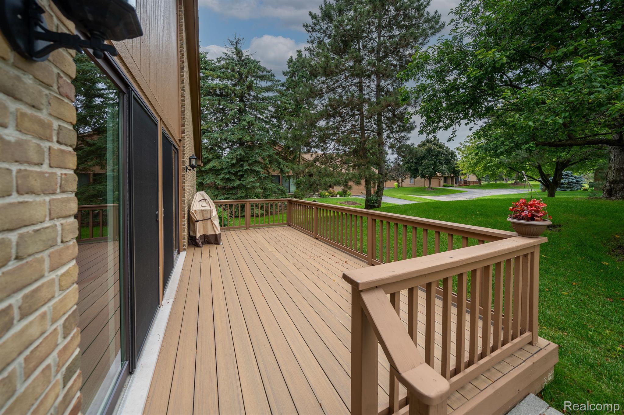 2135 London Bridge Drive