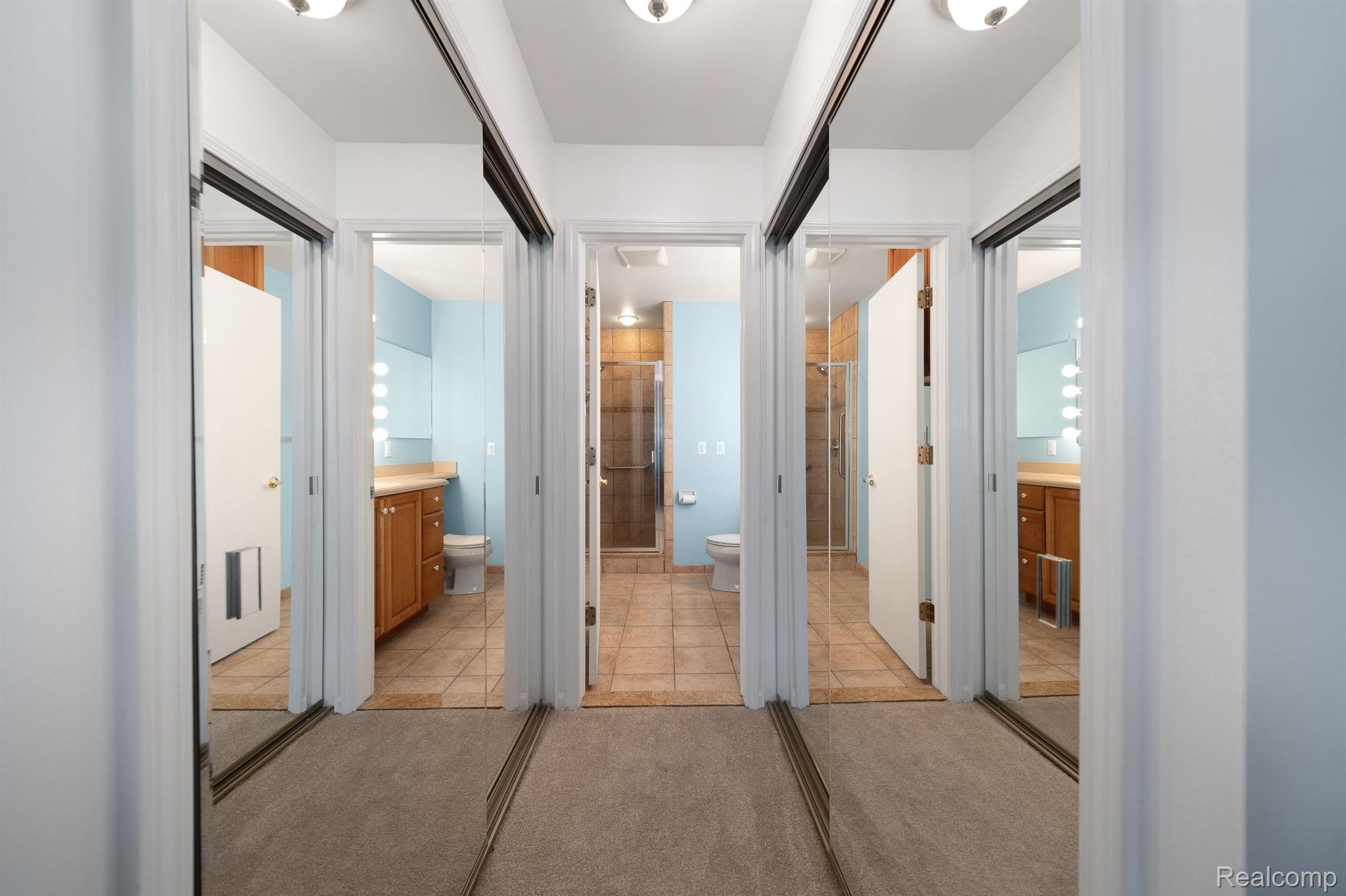 2135 London Bridge Drive