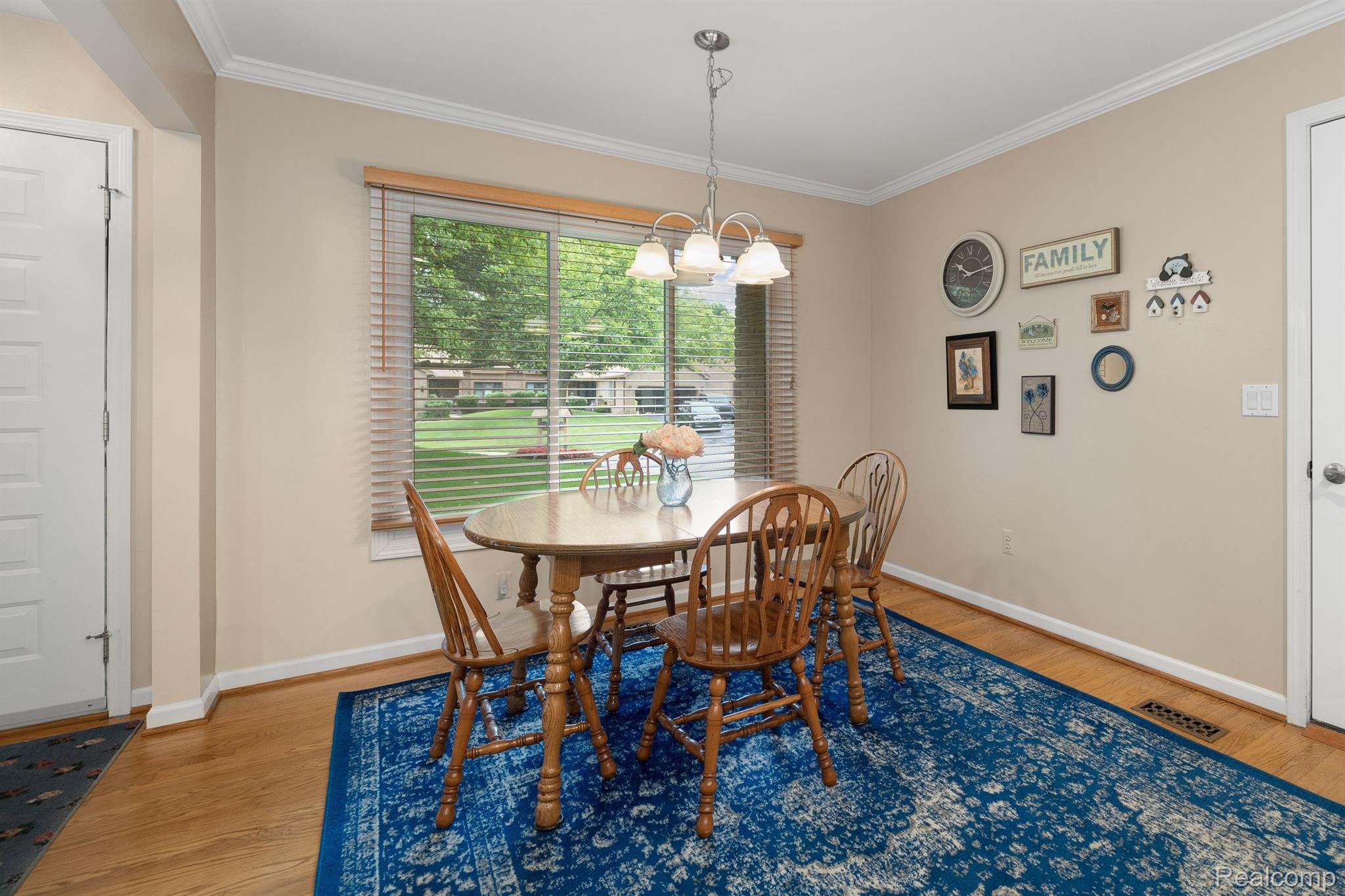 2135 London Bridge Drive