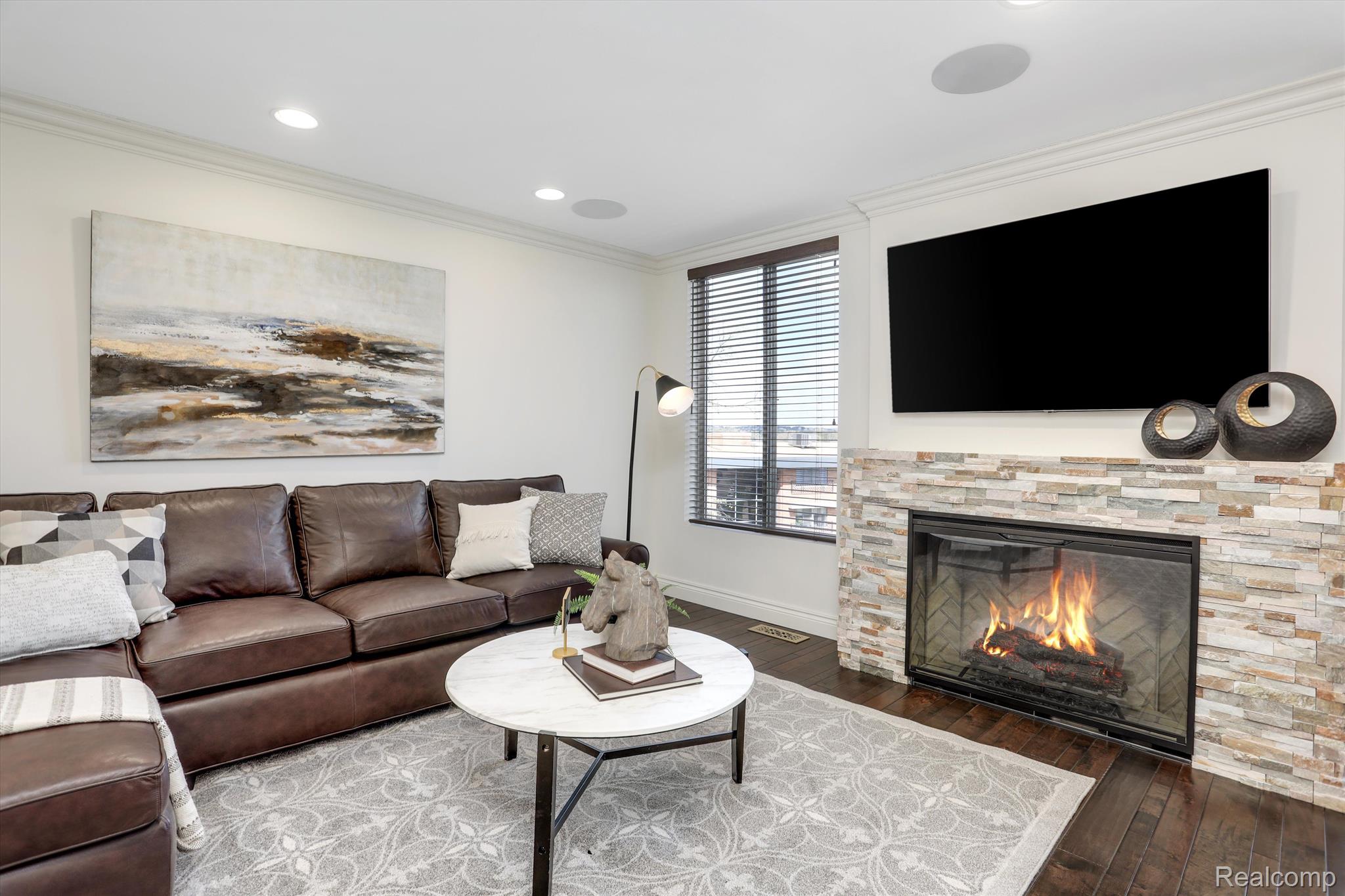 600 W BROWN Street 410