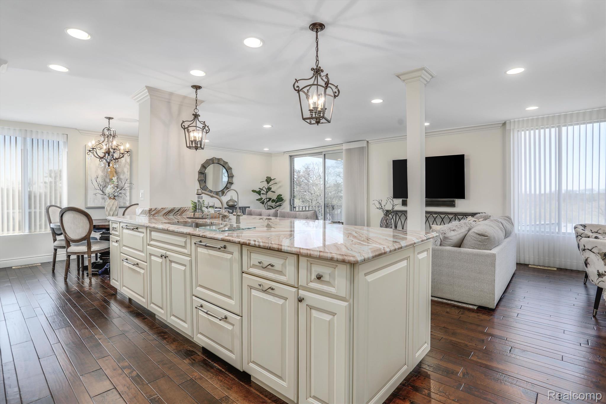 600 W BROWN Street 410