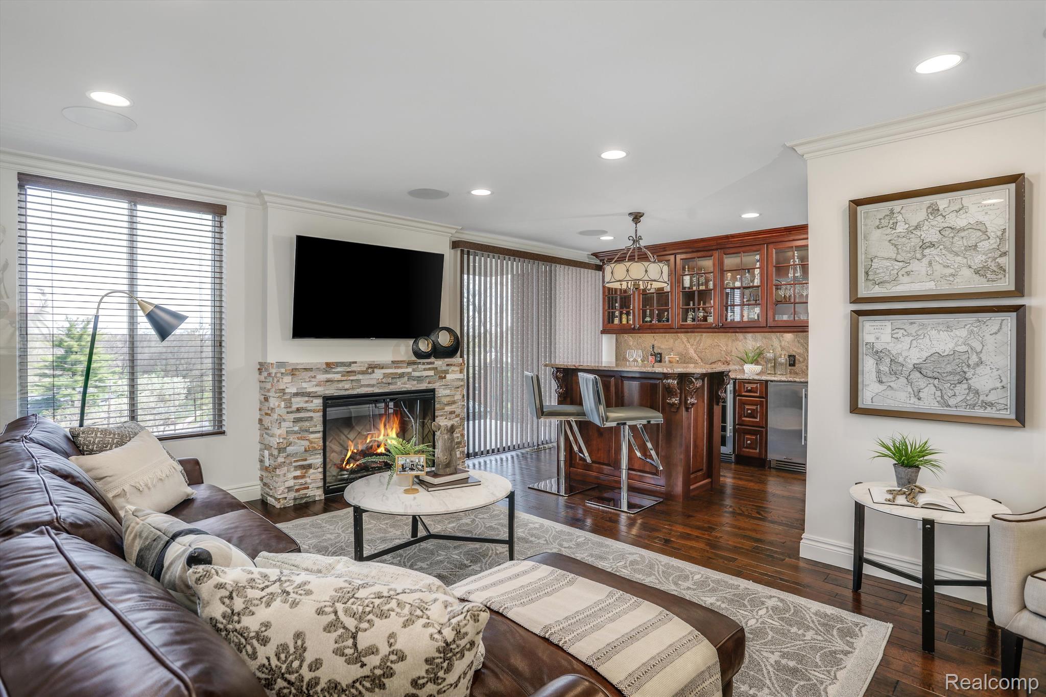 600 W BROWN Street 410