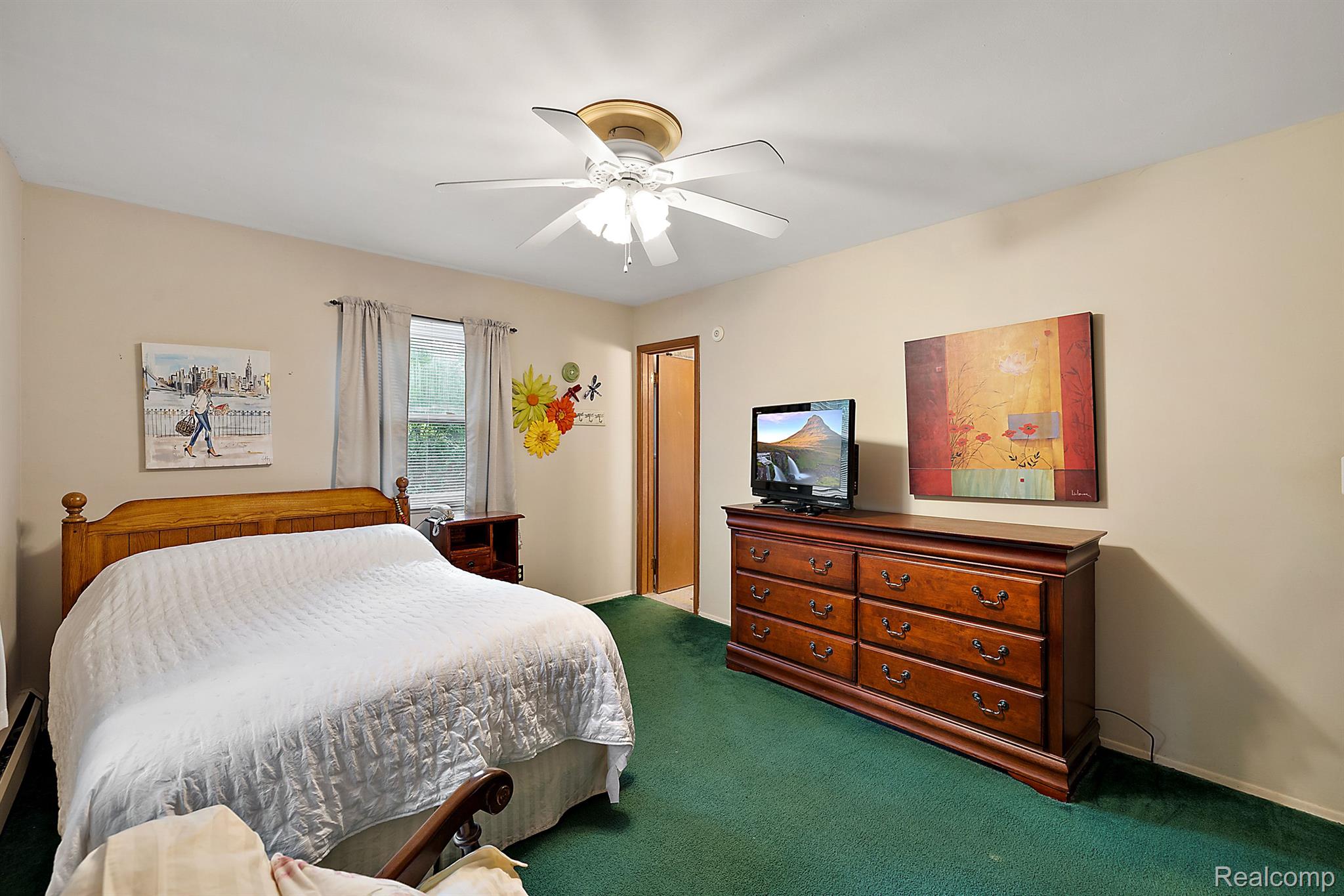 8516 EDGEWOOD PARK Drive