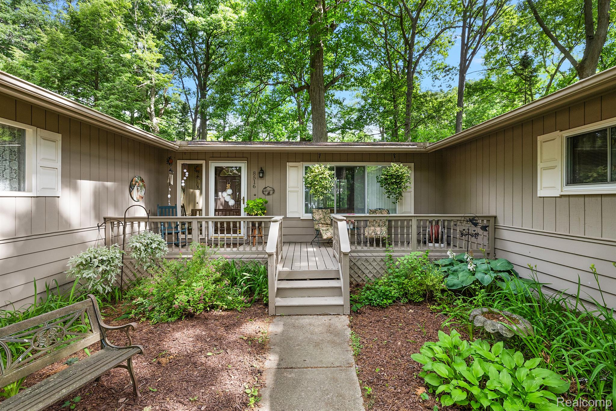 8516 EDGEWOOD PARK Drive