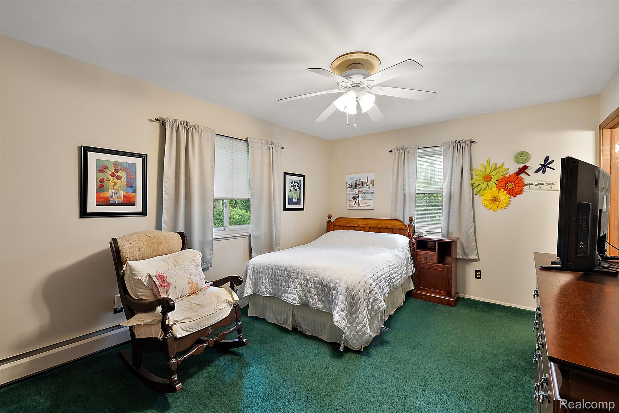 8516 EDGEWOOD PARK Drive