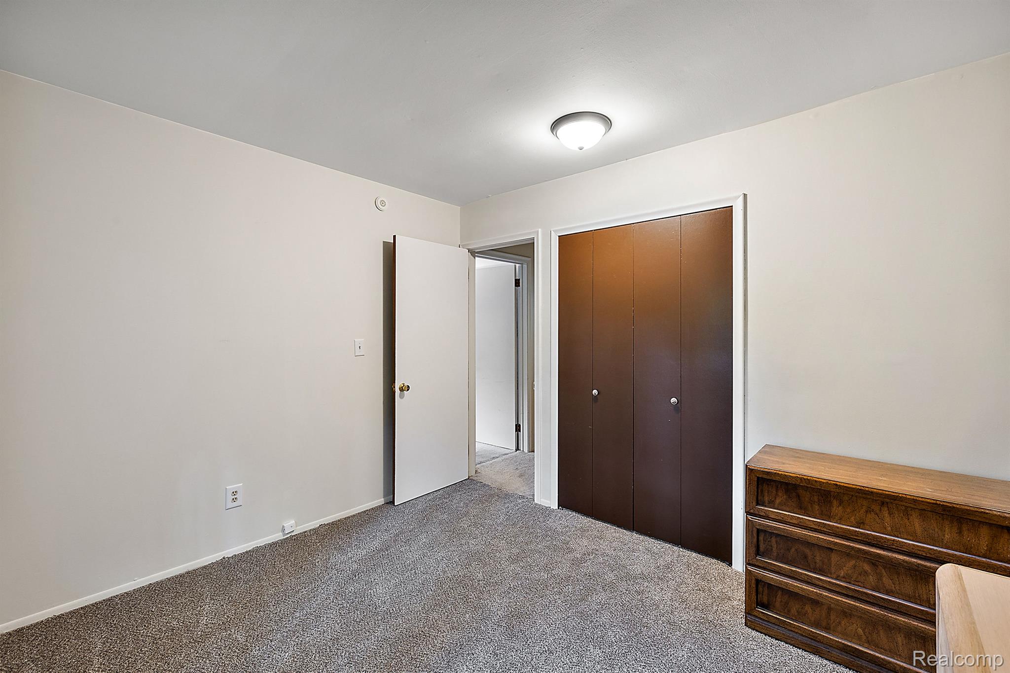 8516 EDGEWOOD PARK Drive