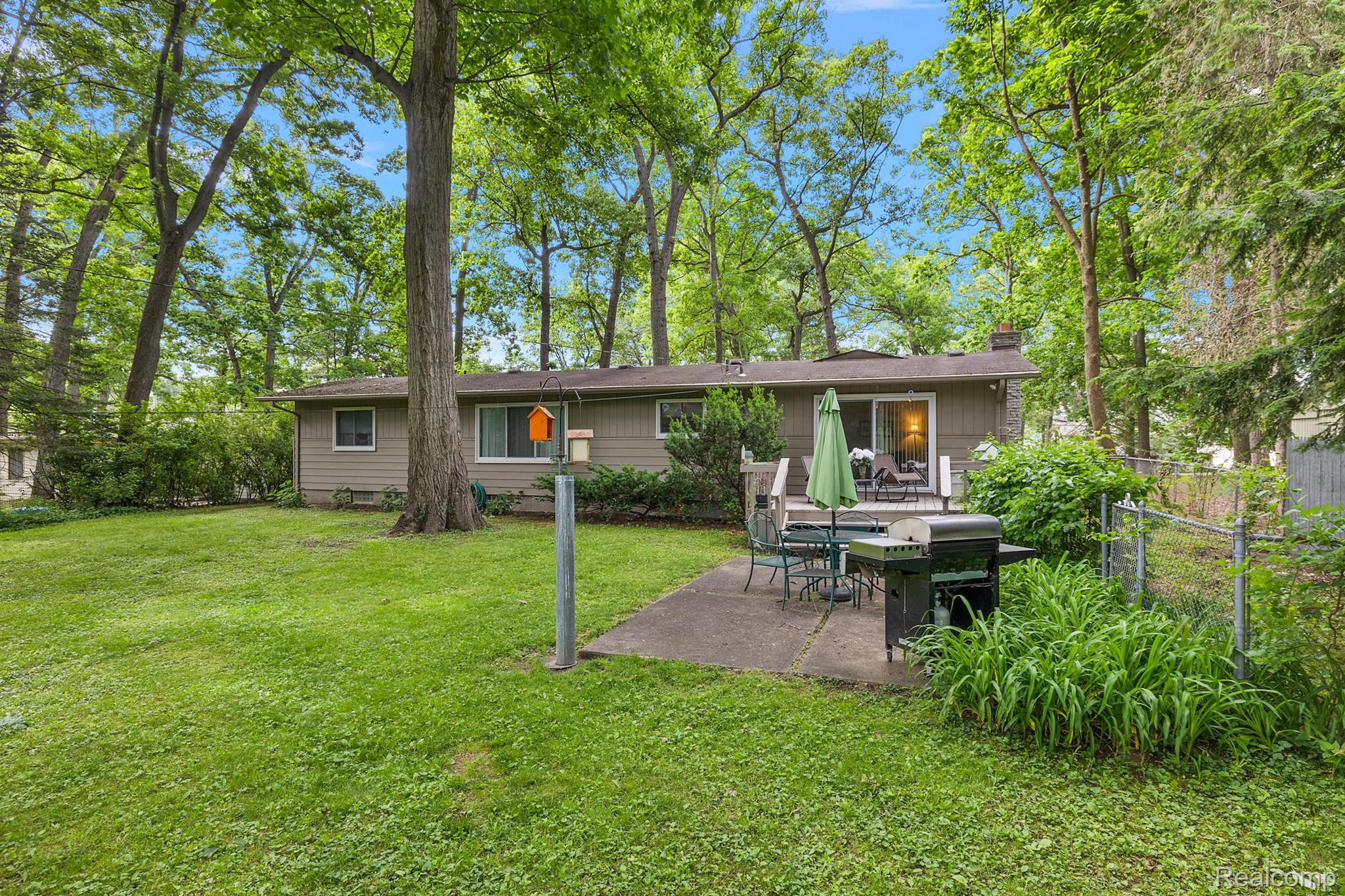 8516 EDGEWOOD PARK Drive